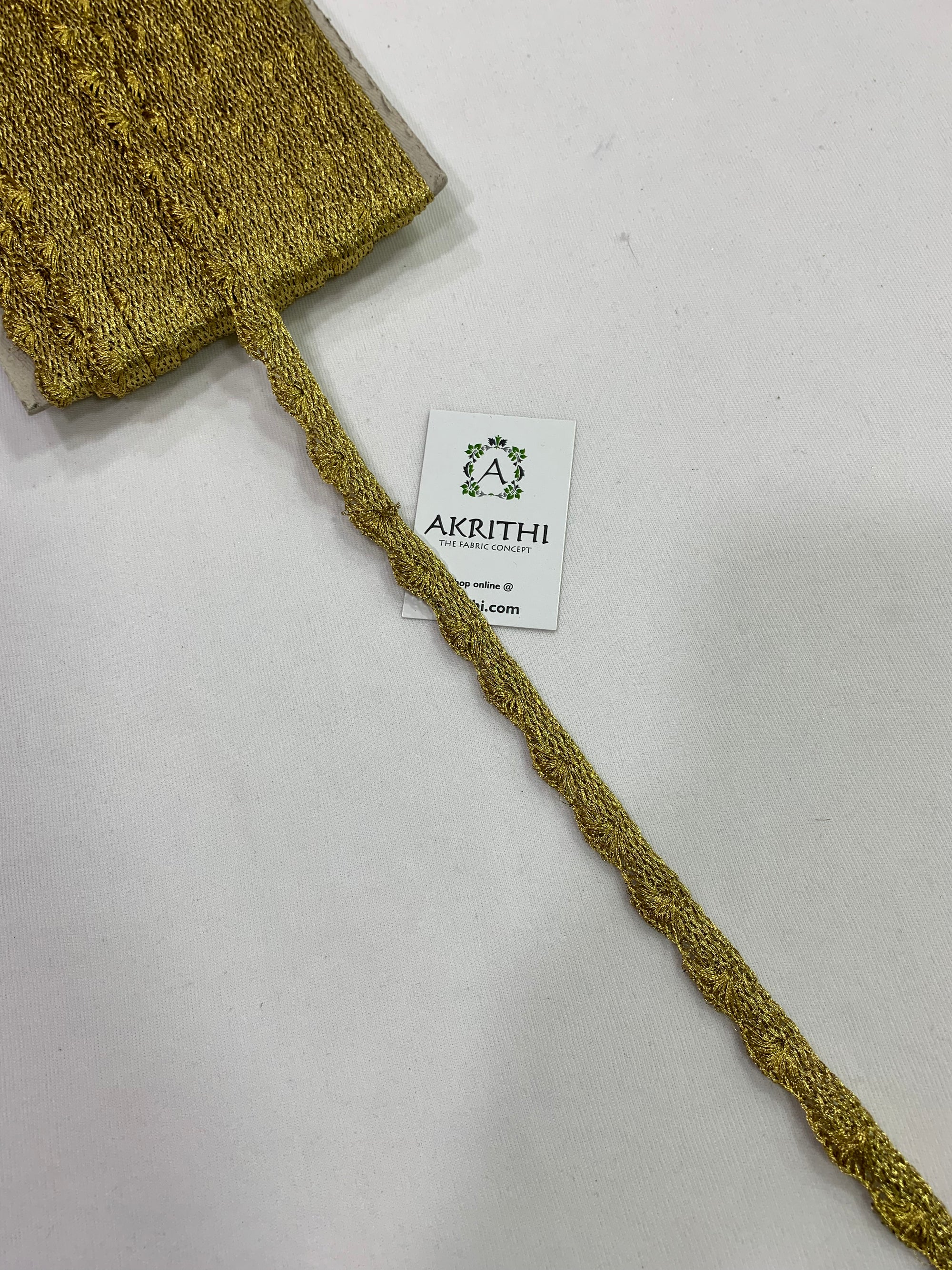 Embroidered lace 9 metres roll