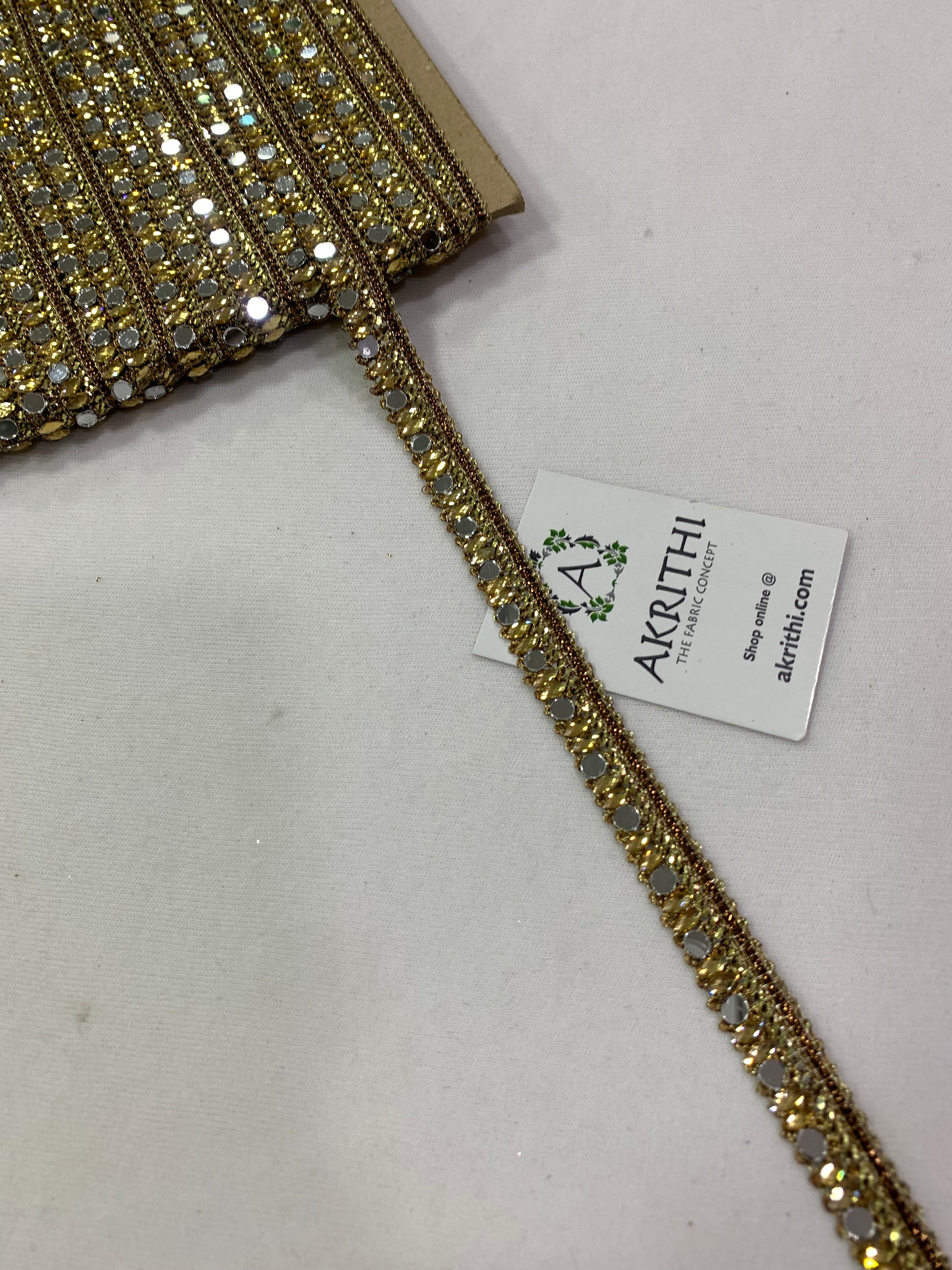 Embroidered gold lace 9 metres roll