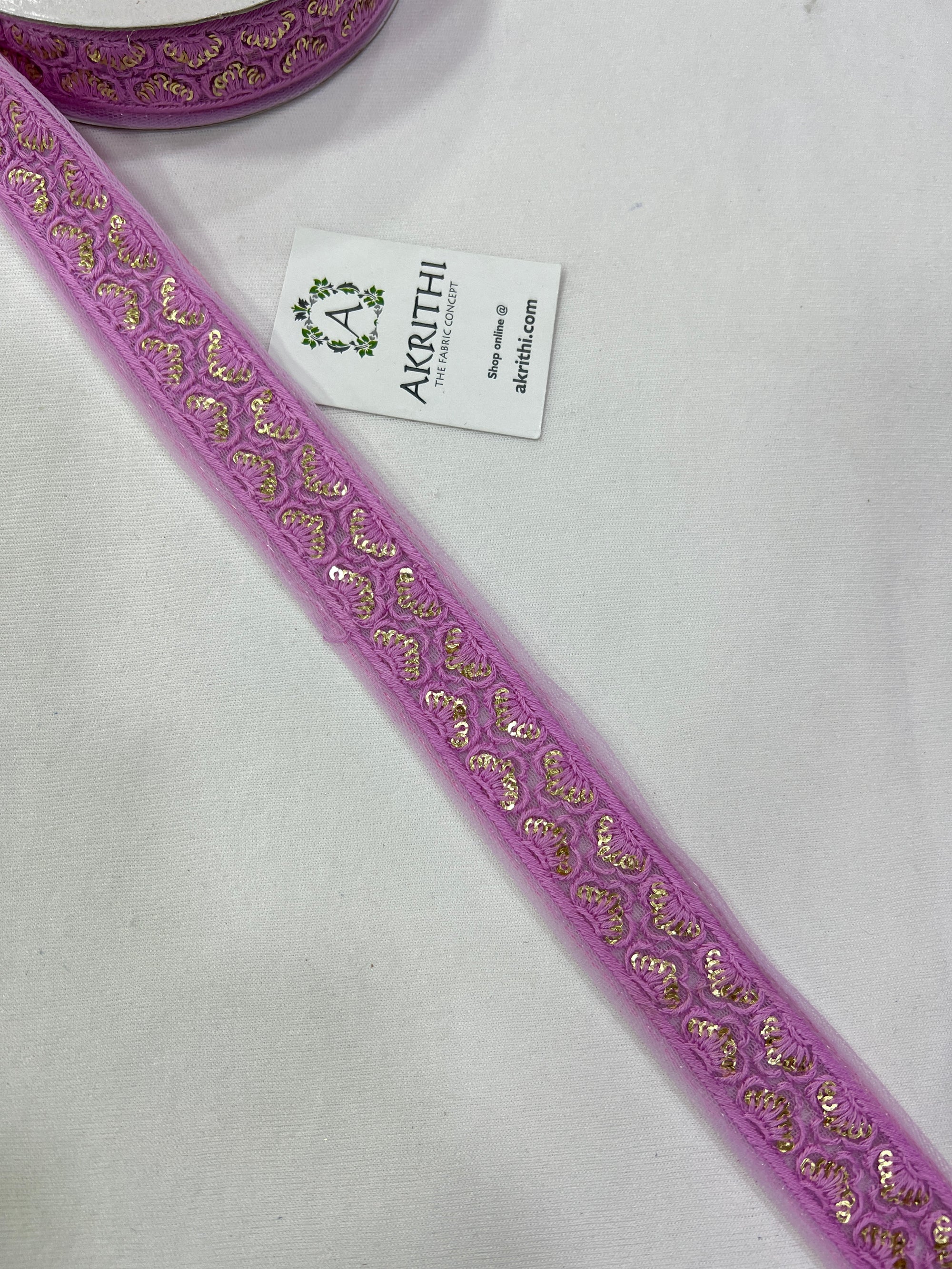 Embroidered lace 9 metres roll