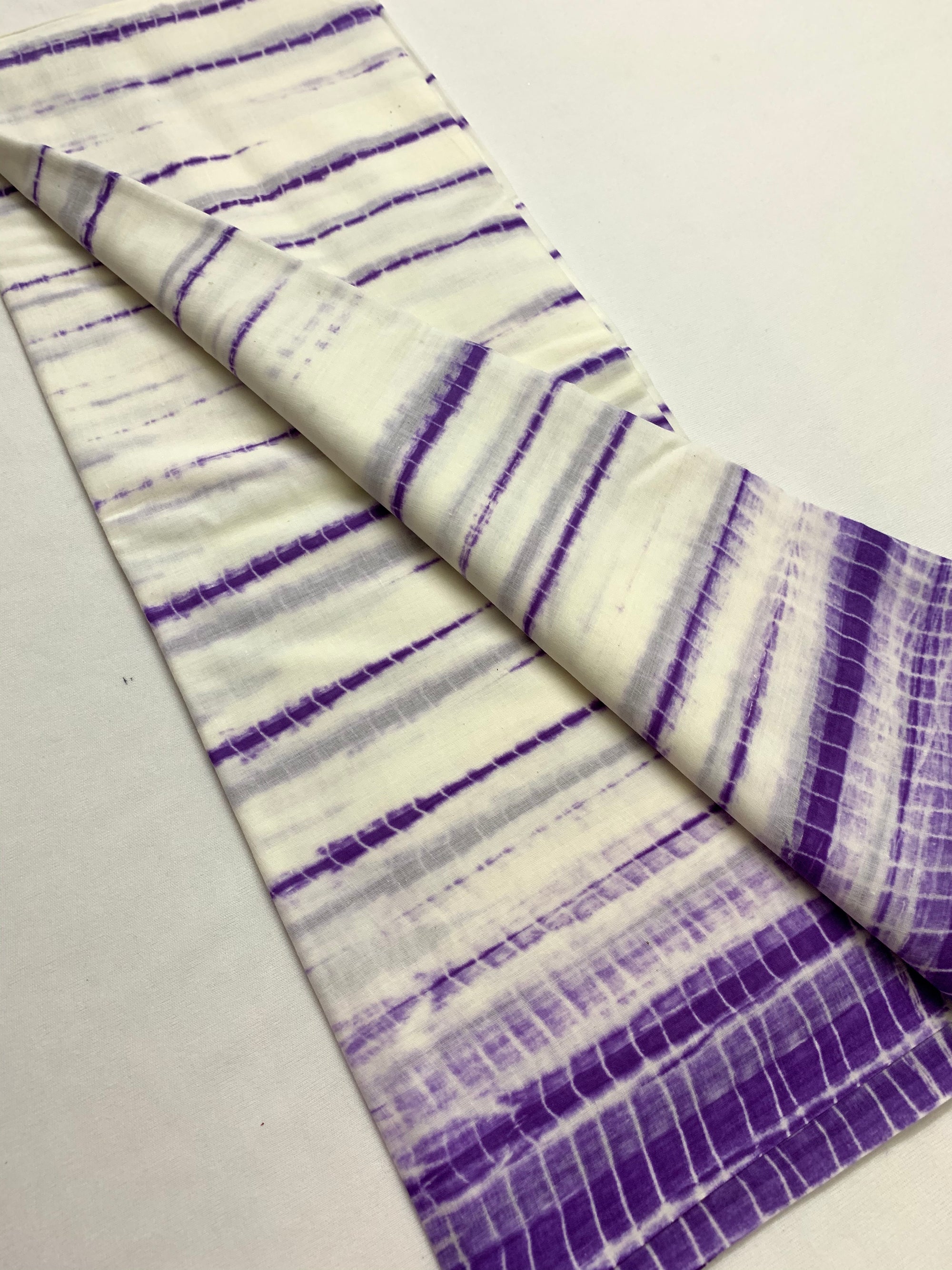 Tie and dye mul cotton fabric