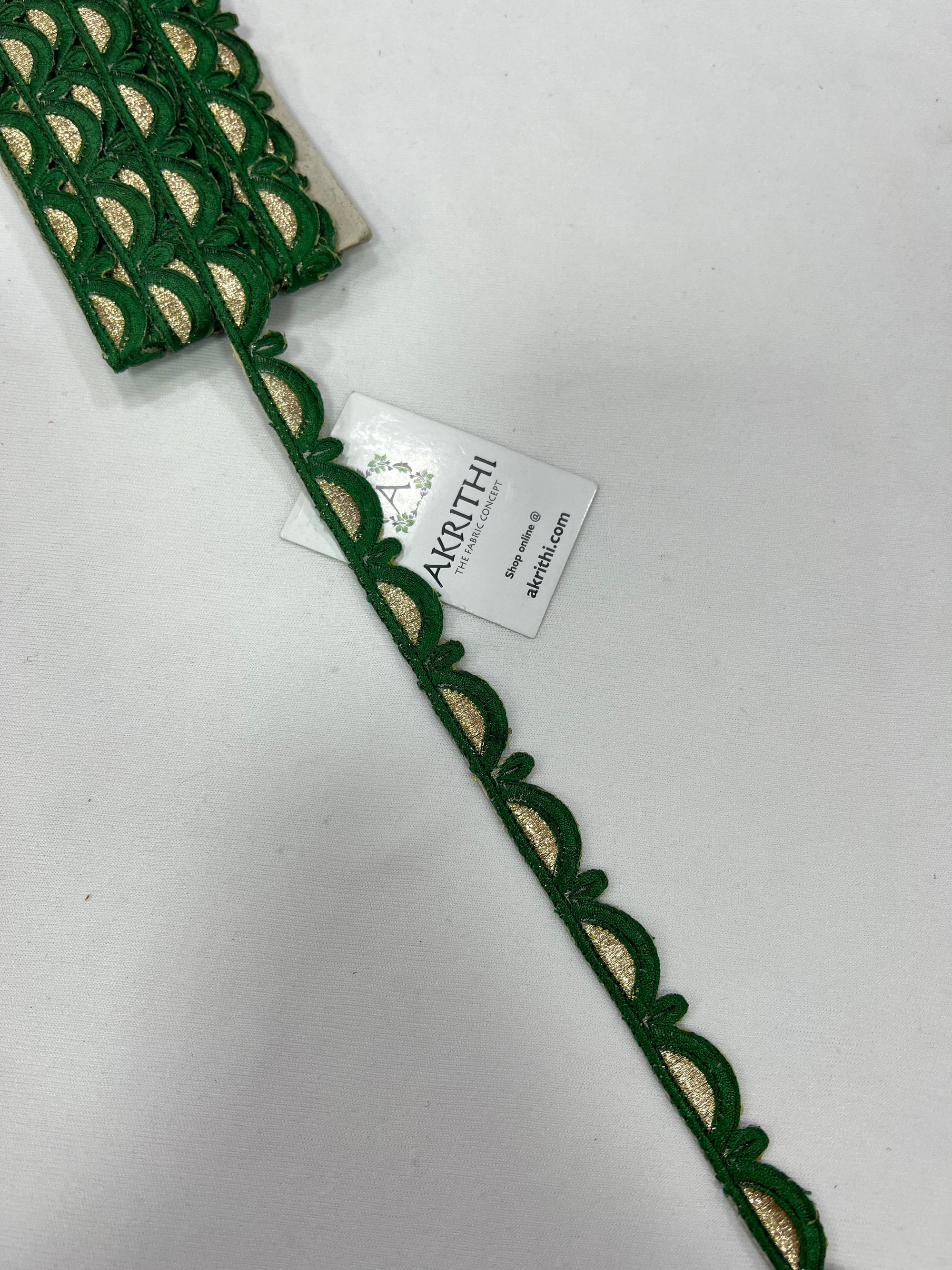 Embroidered lace 9 metres roll