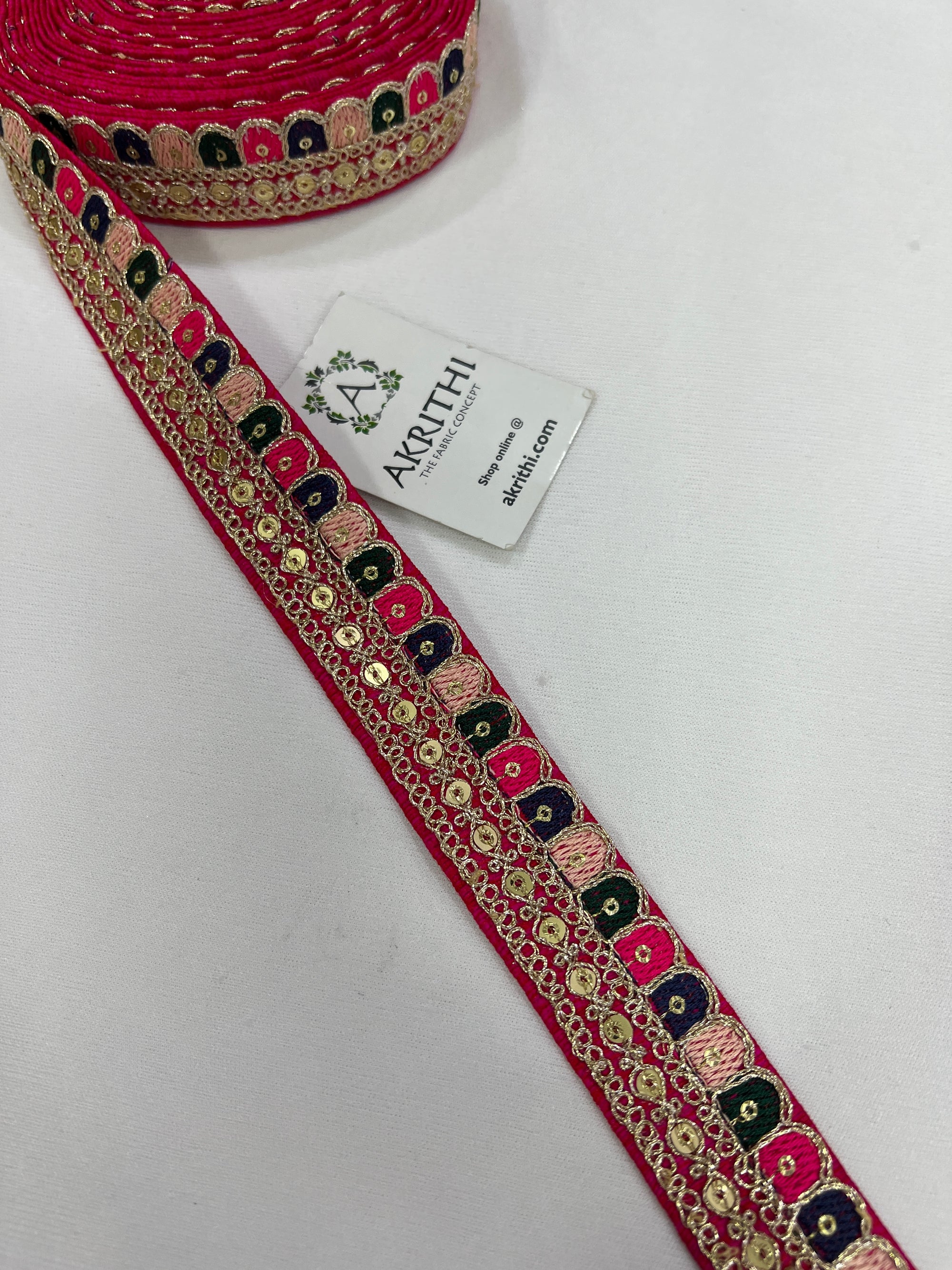 Embroidered lace 9 metres roll