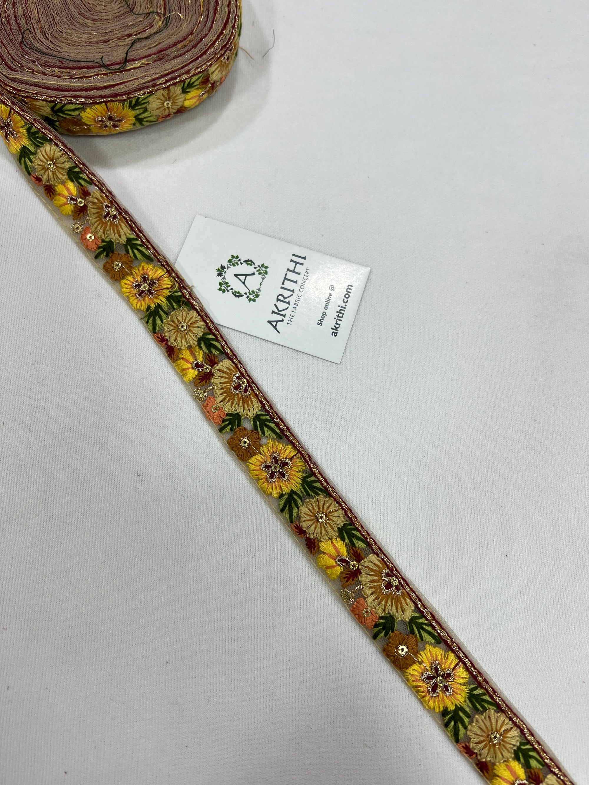 Embroidered lace 9 metres roll