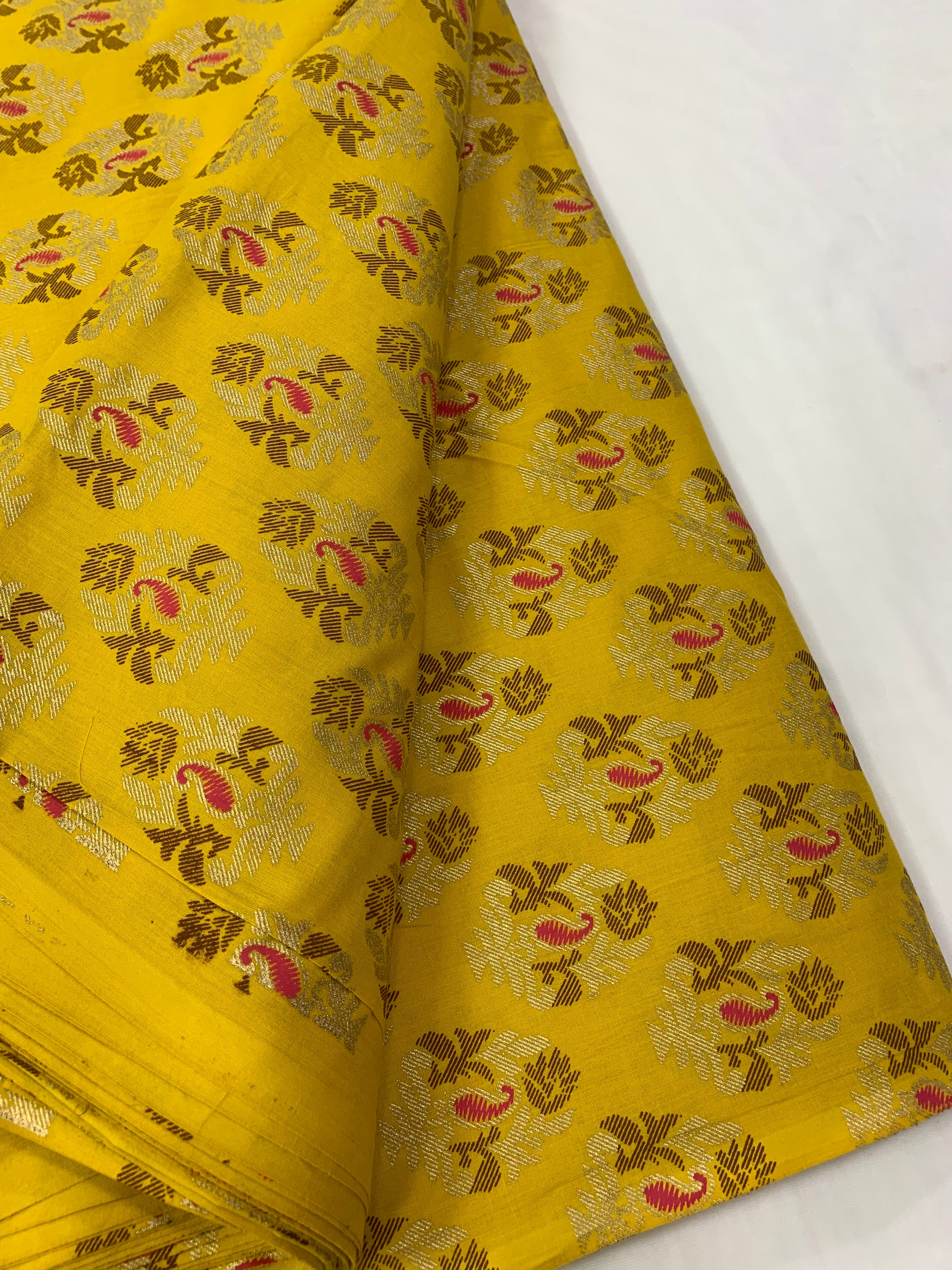 Printed pure cotton fabric