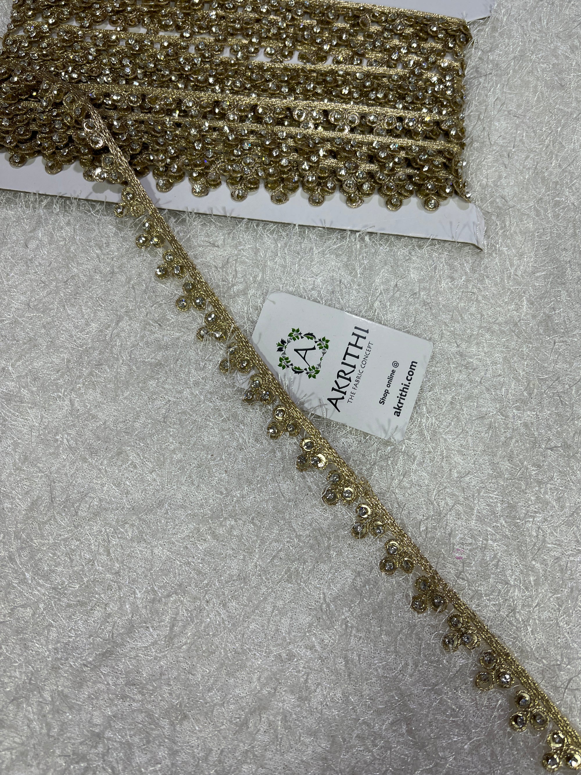 Embroidered lace 9 metres roll