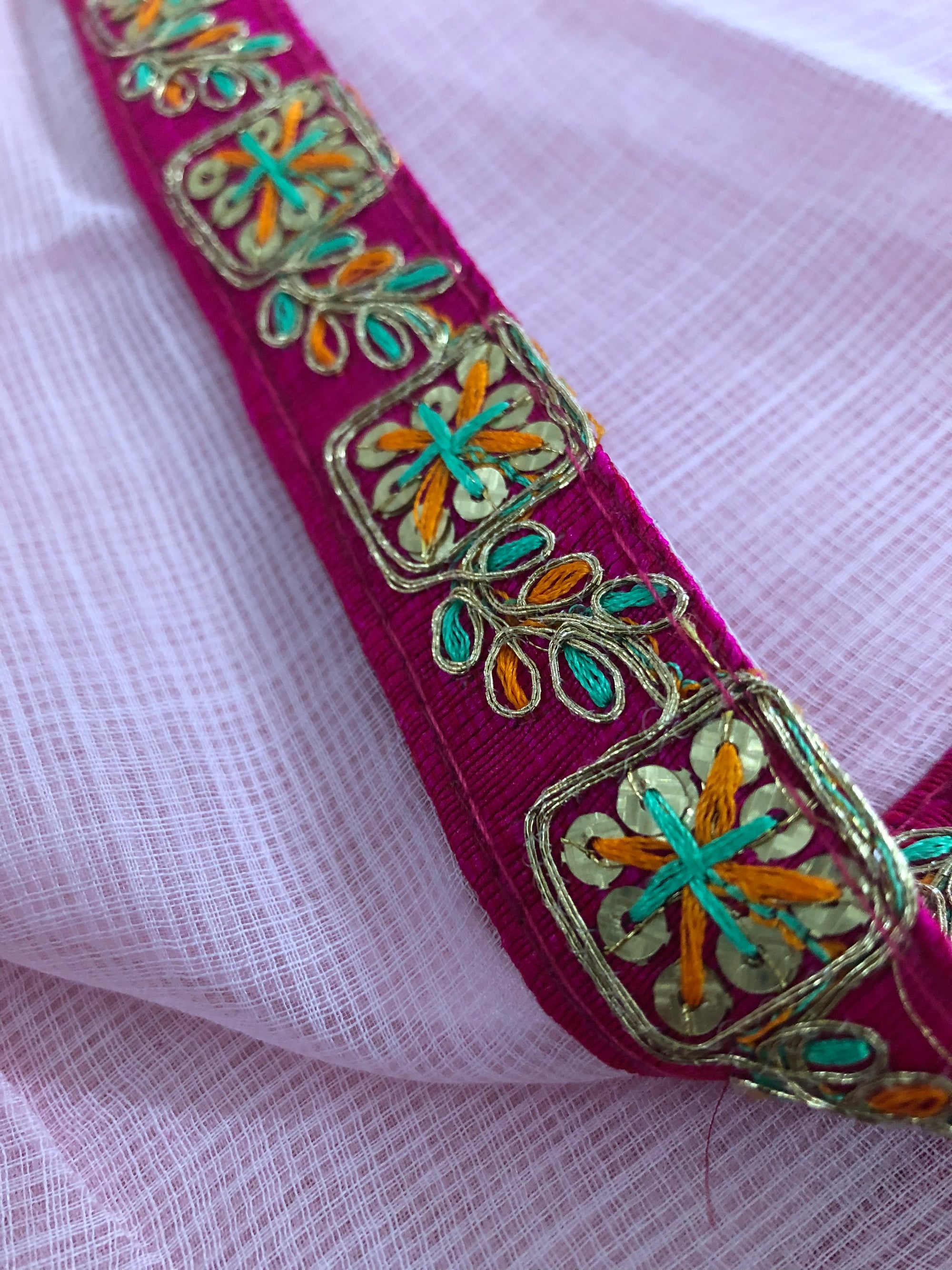 CUSTOMISE LACE STITCHING