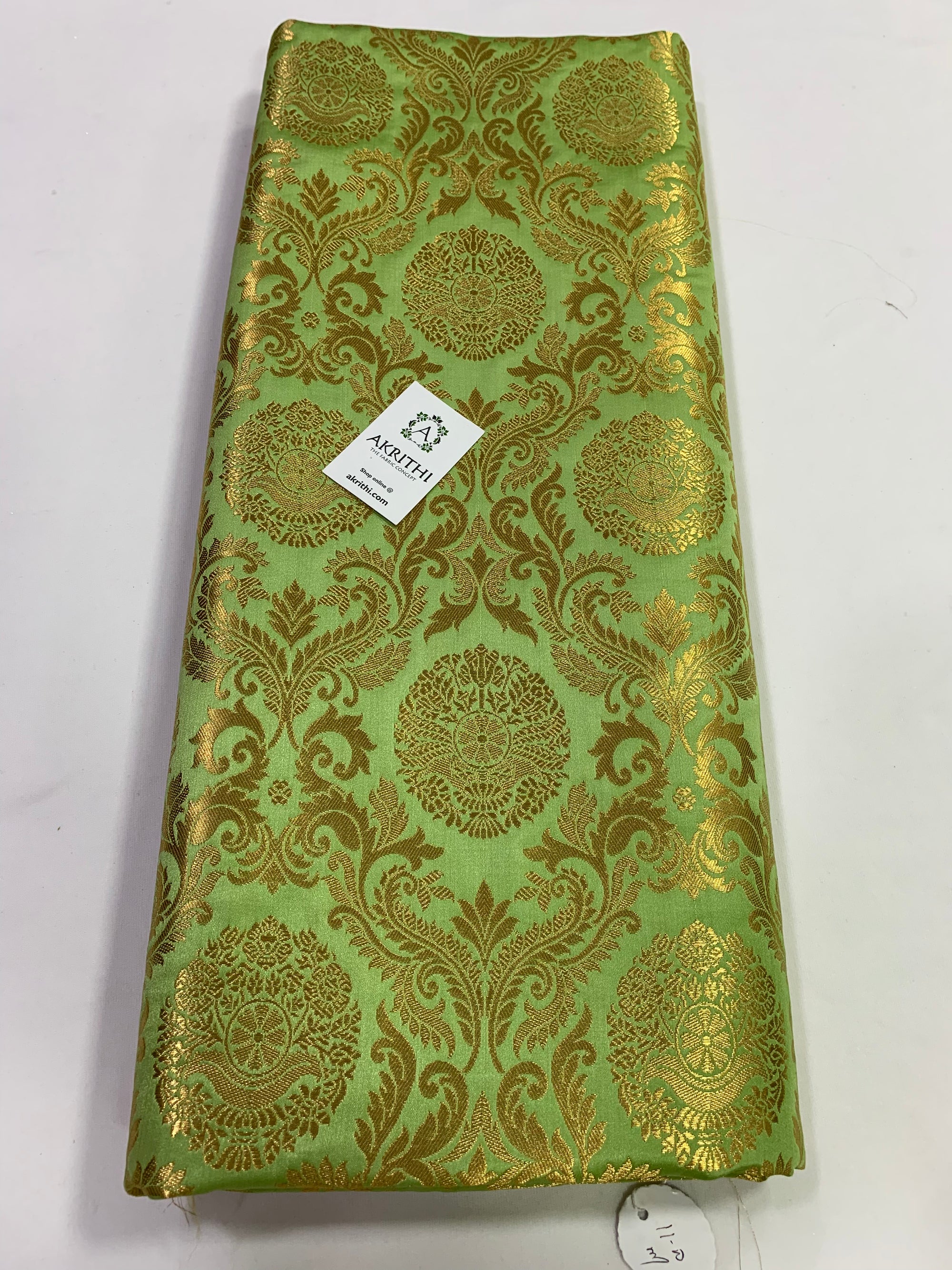 Handloom Banarasi brocade fabric