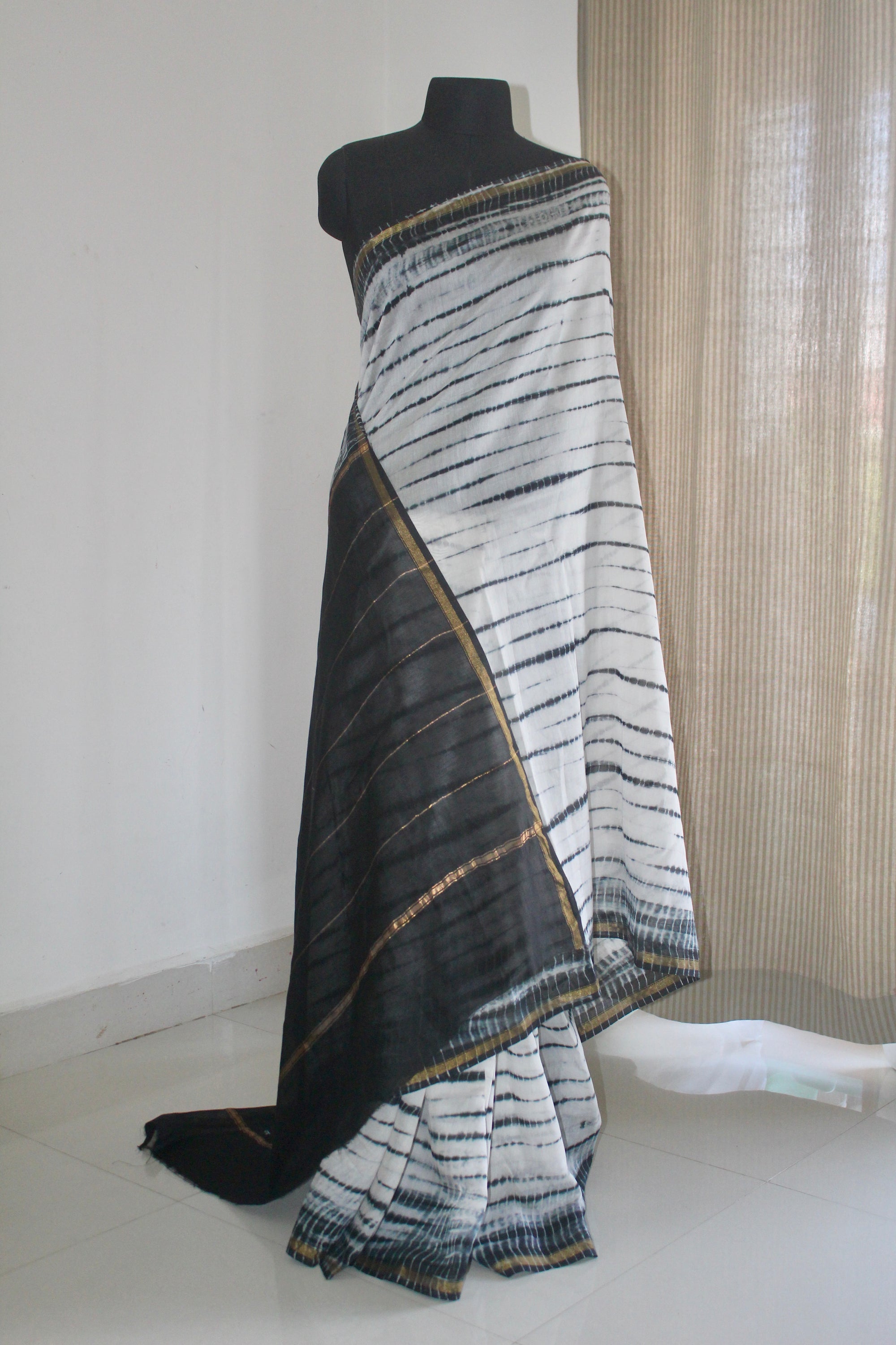 Pure chanderi tie and dye saree