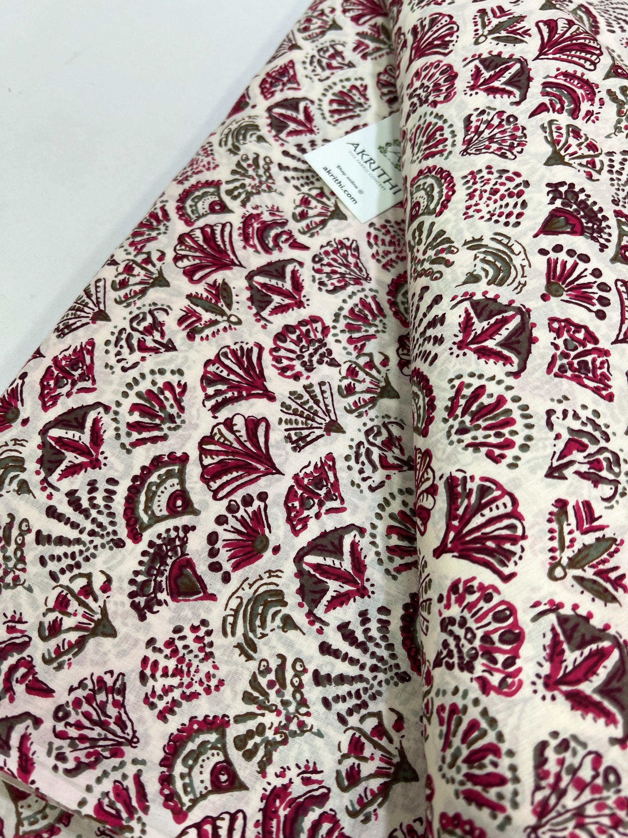 Printed pure cotton fabric