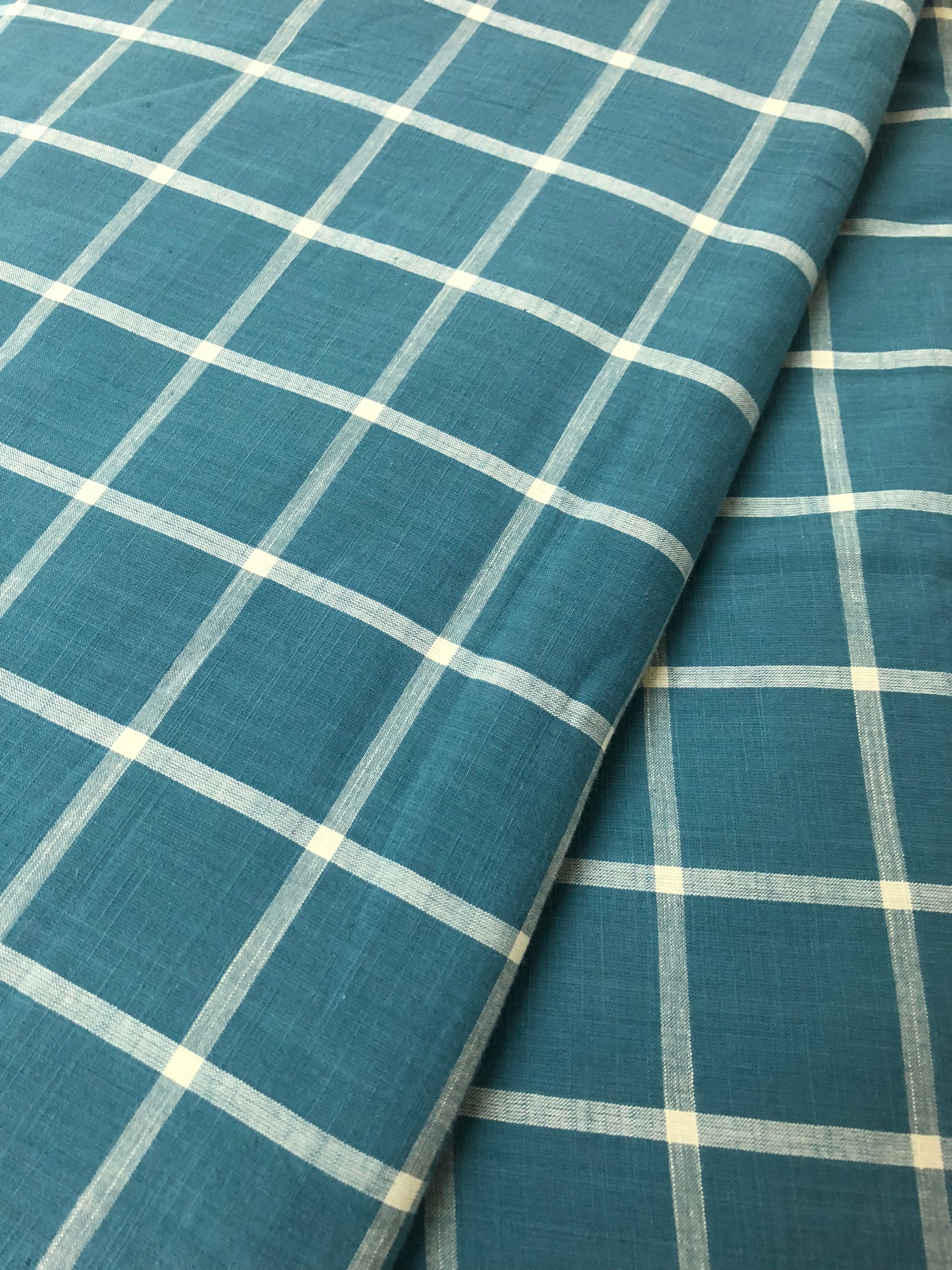 Checkered mercerised cotton fabric
