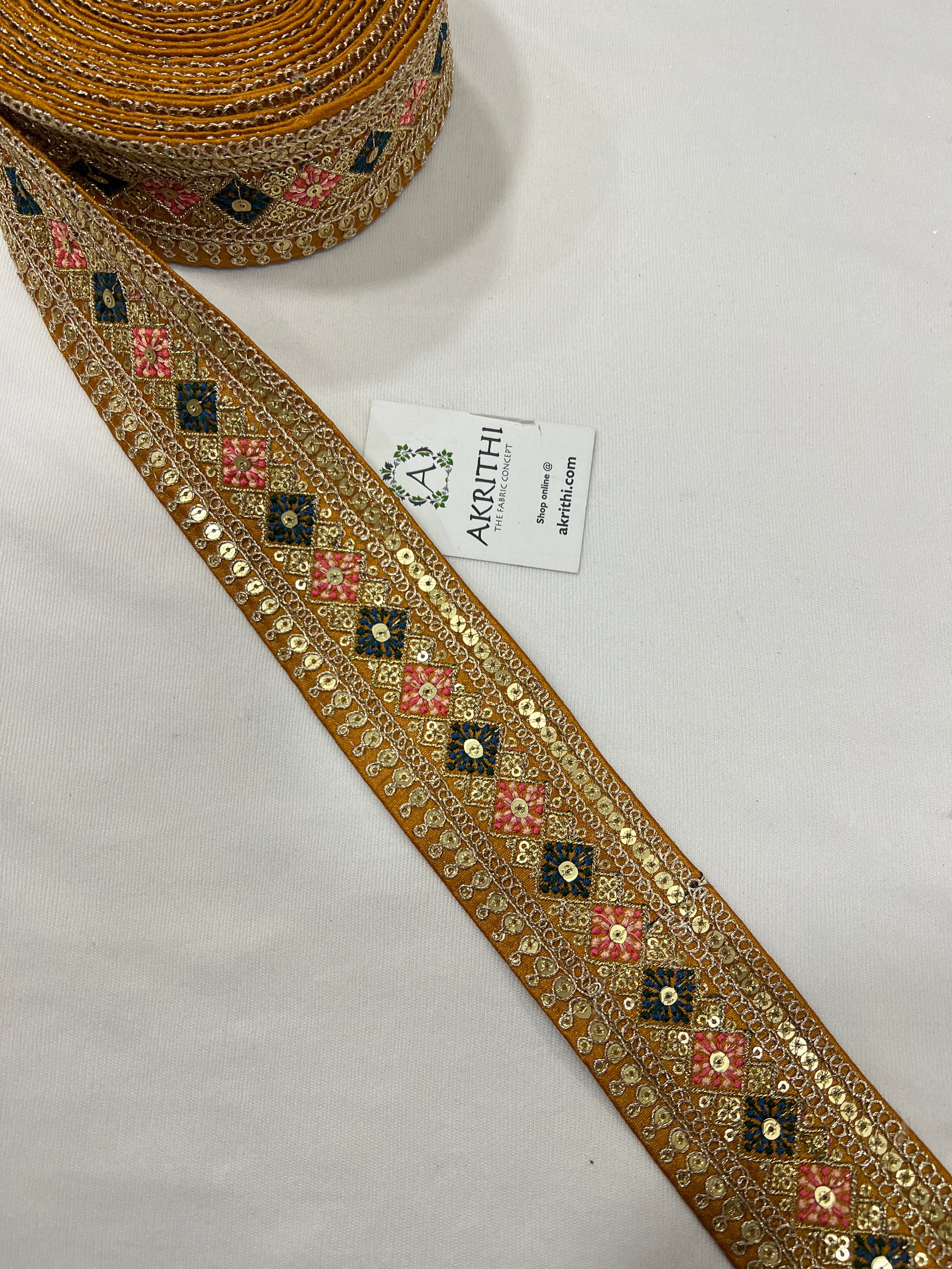 Embroidered lace 9 metres roll