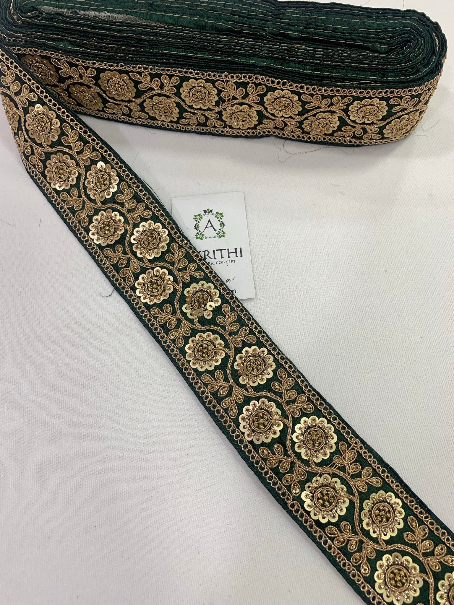 Embroidered lace 9 metres roll