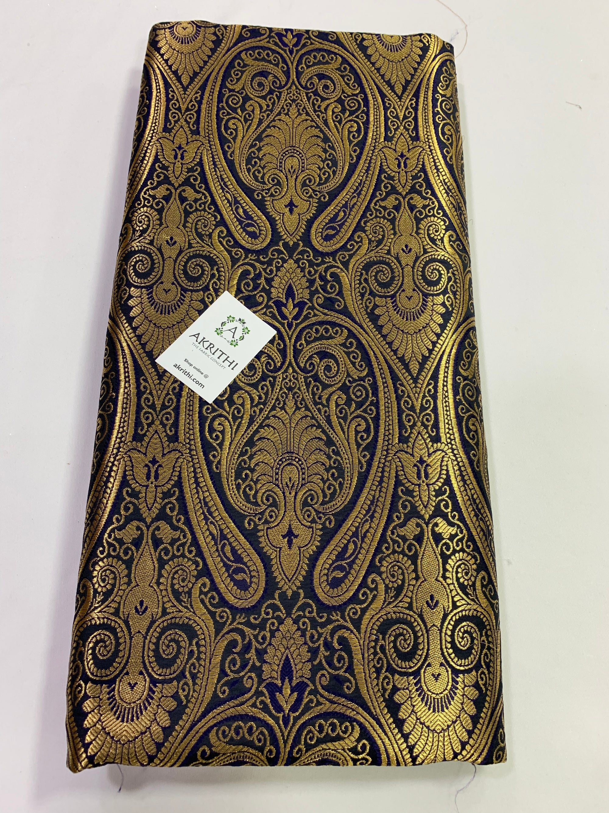 Handloom Banarasi brocade fabric