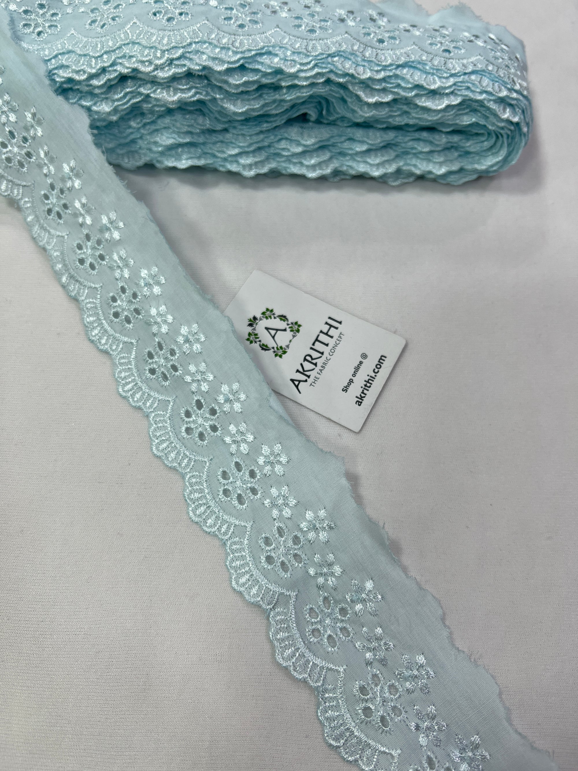 Cotton lace per metre