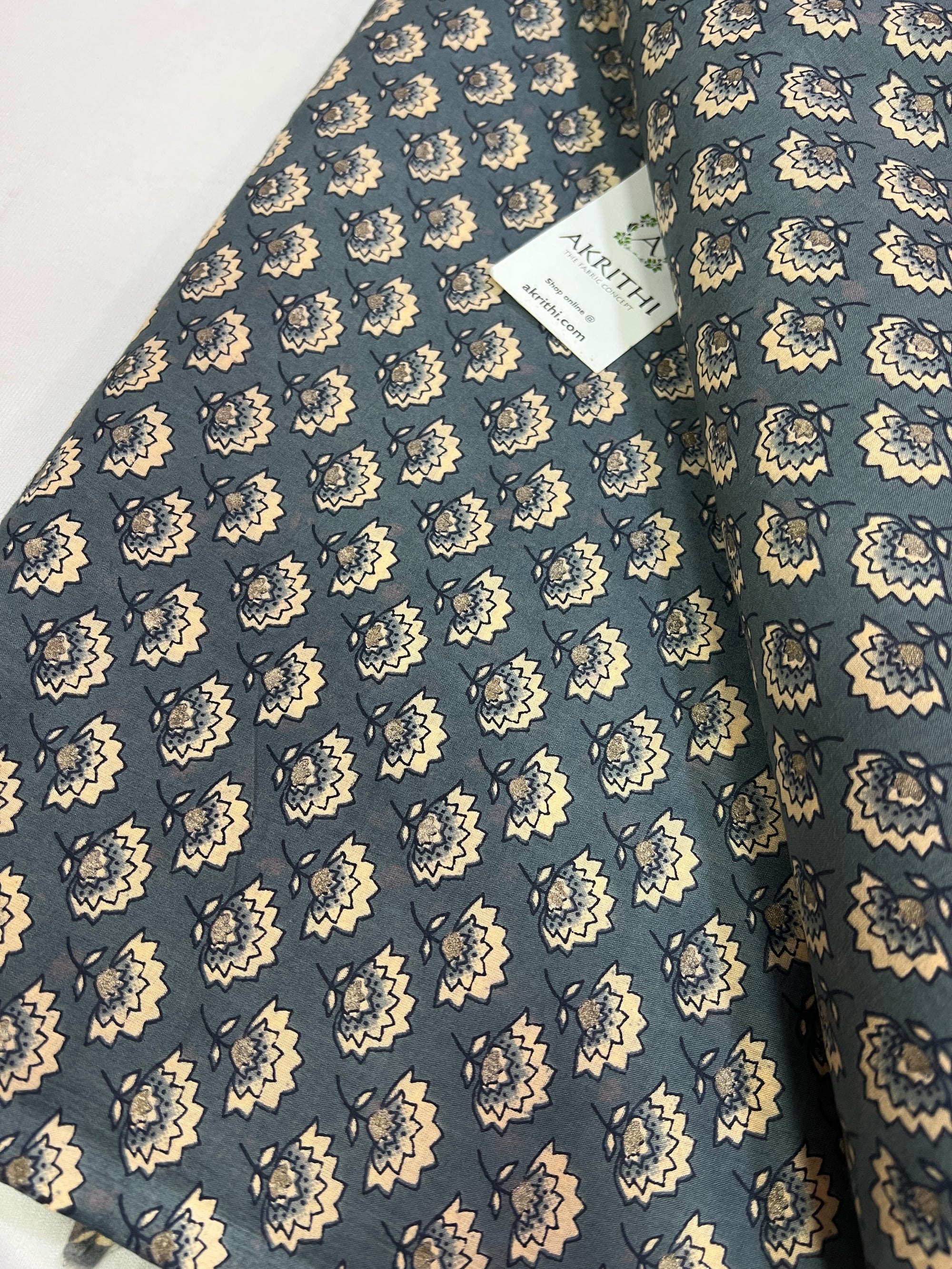 Printed pure cotton fabric