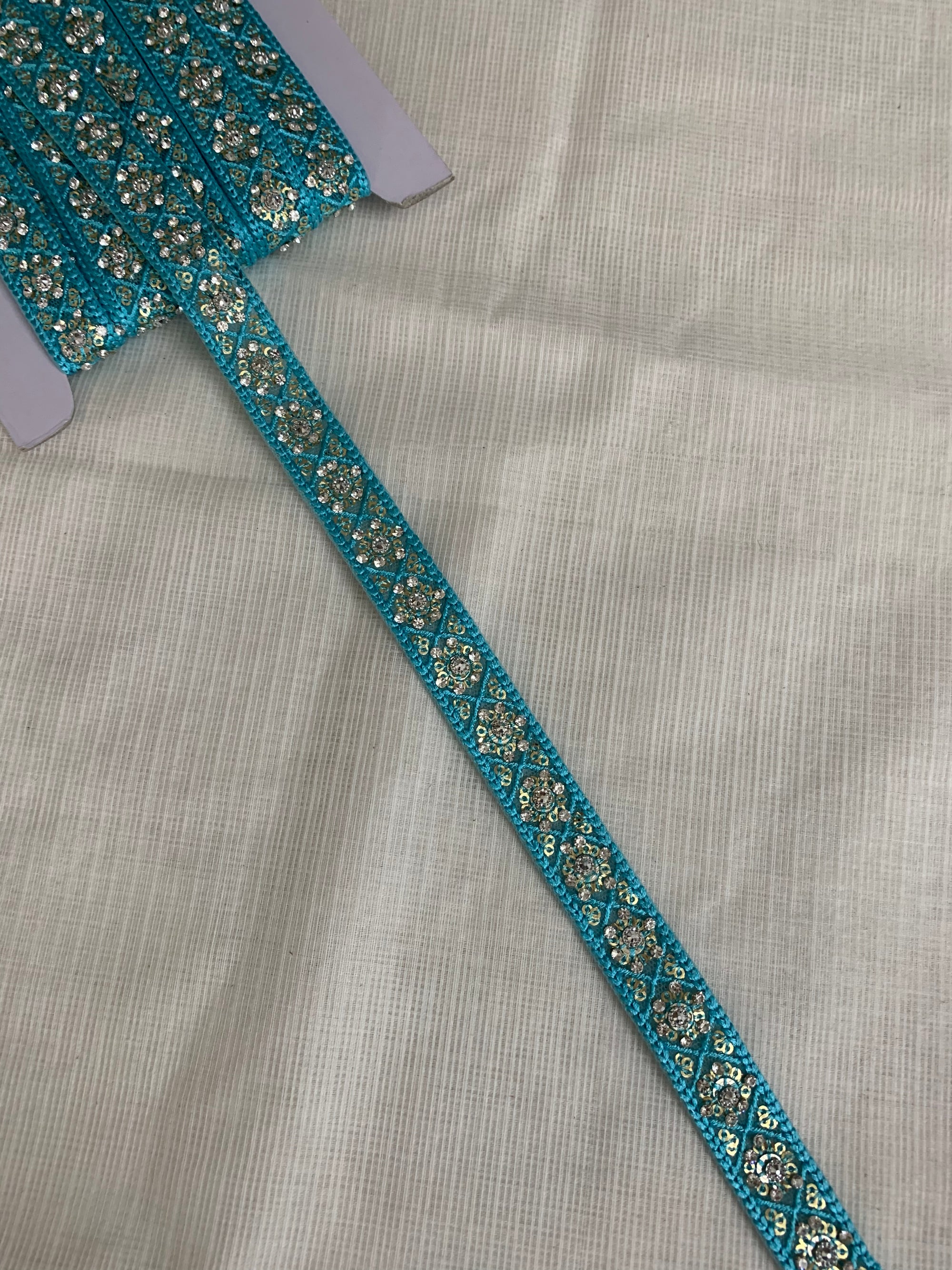 Embroidered lace 9 metres roll