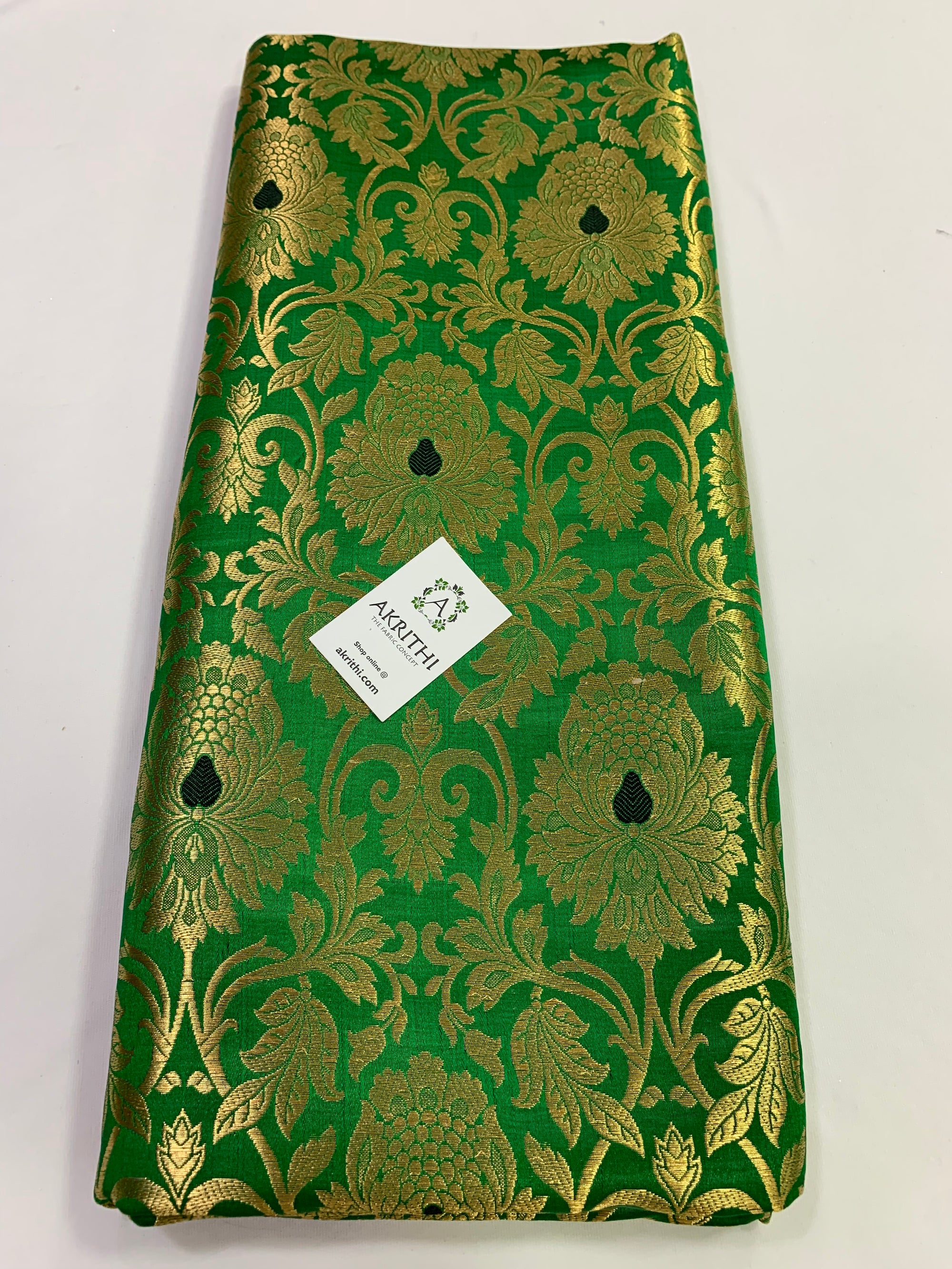 Handloom Banarasi brocade fabric