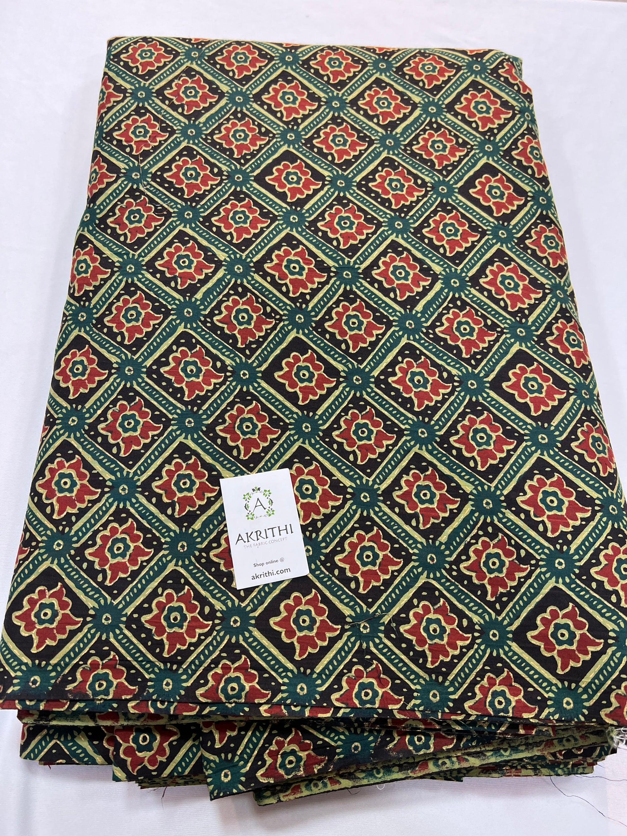 Printed pure cotton fabric
