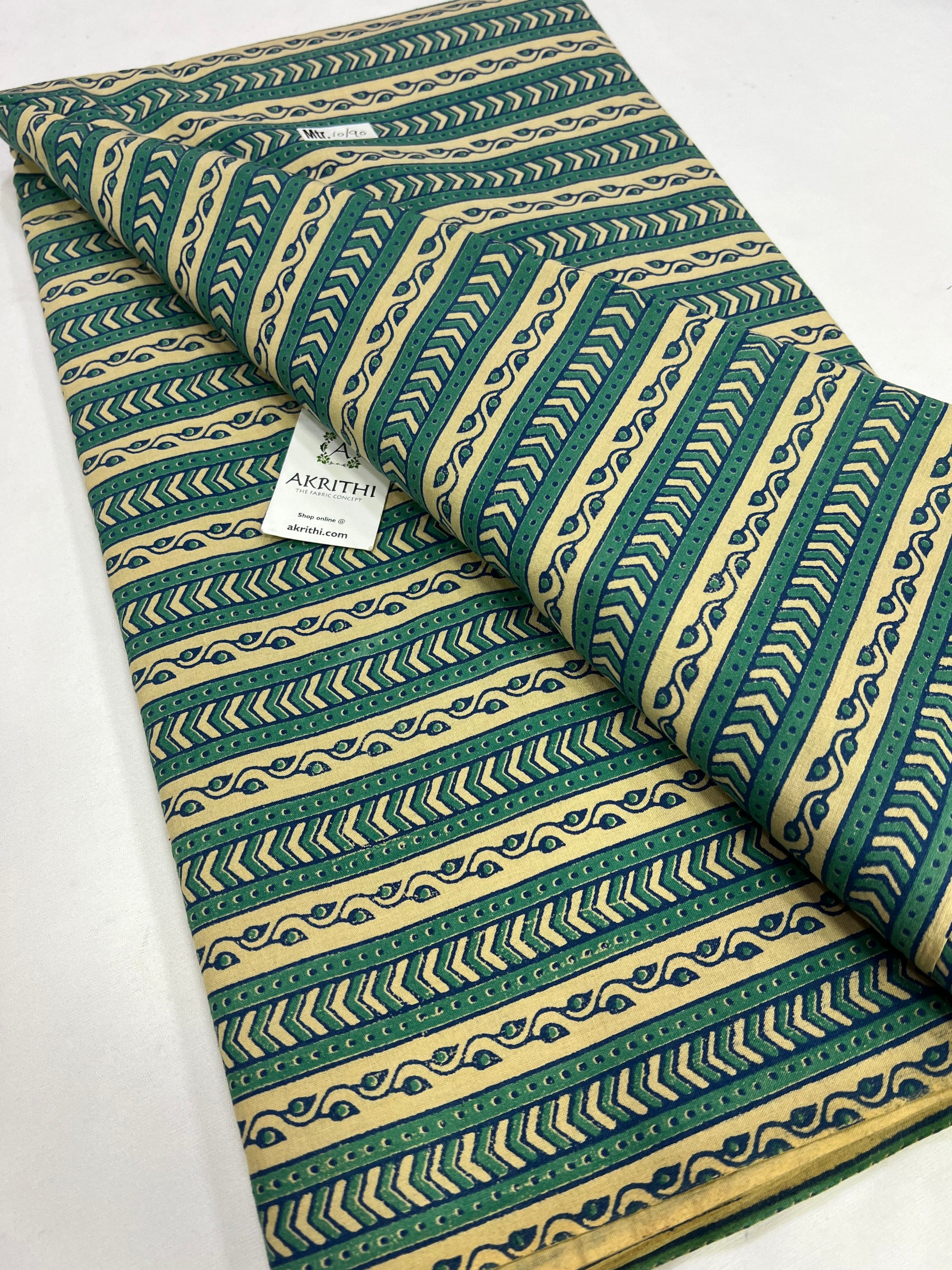 Printed pure cotton fabric