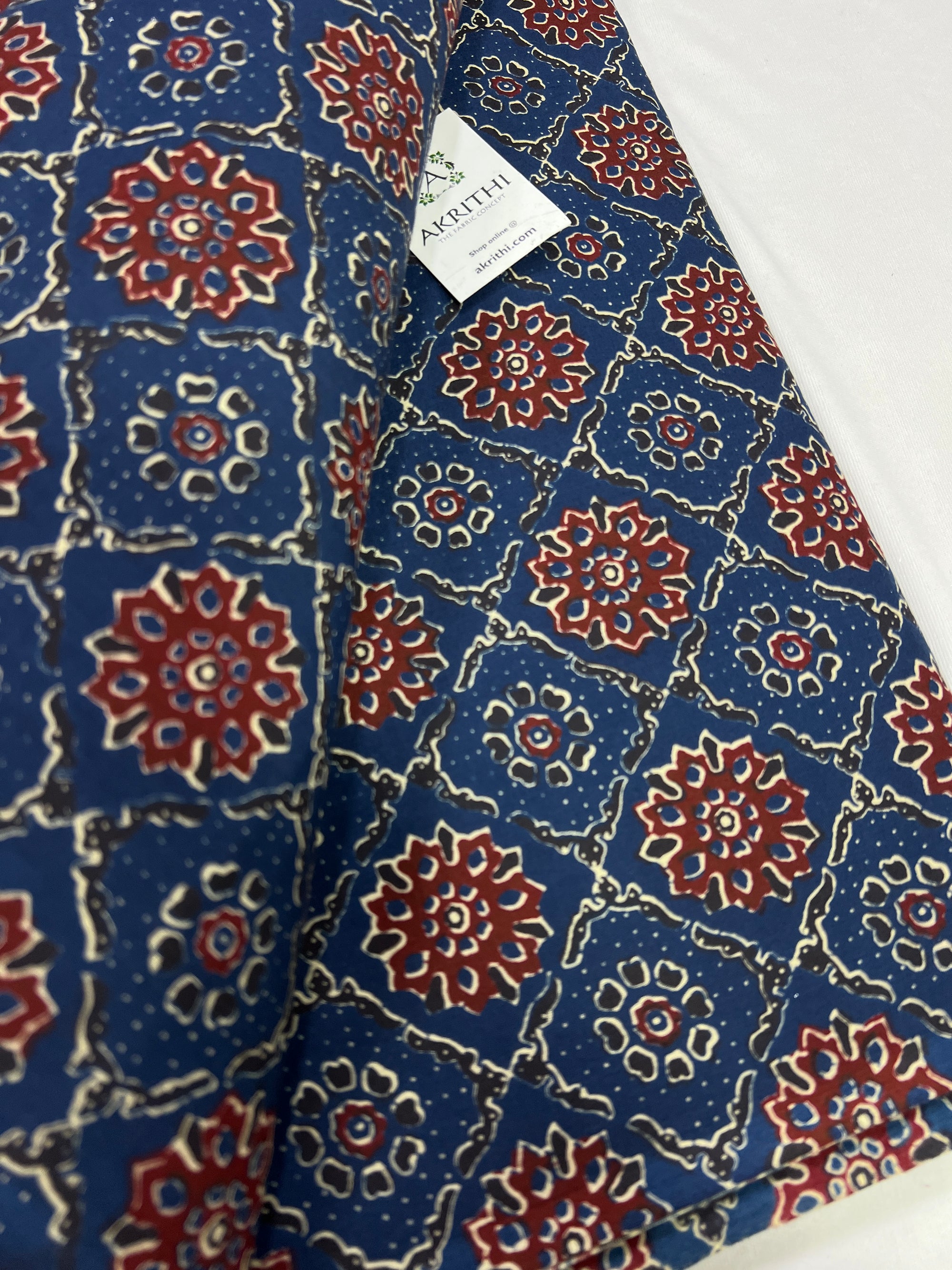 Printed pure cotton fabric