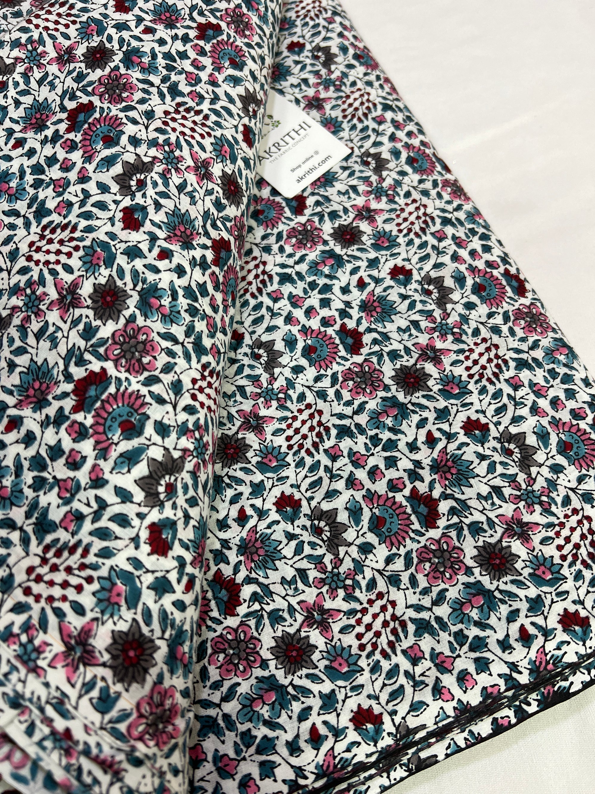 Printed pure cotton fabric