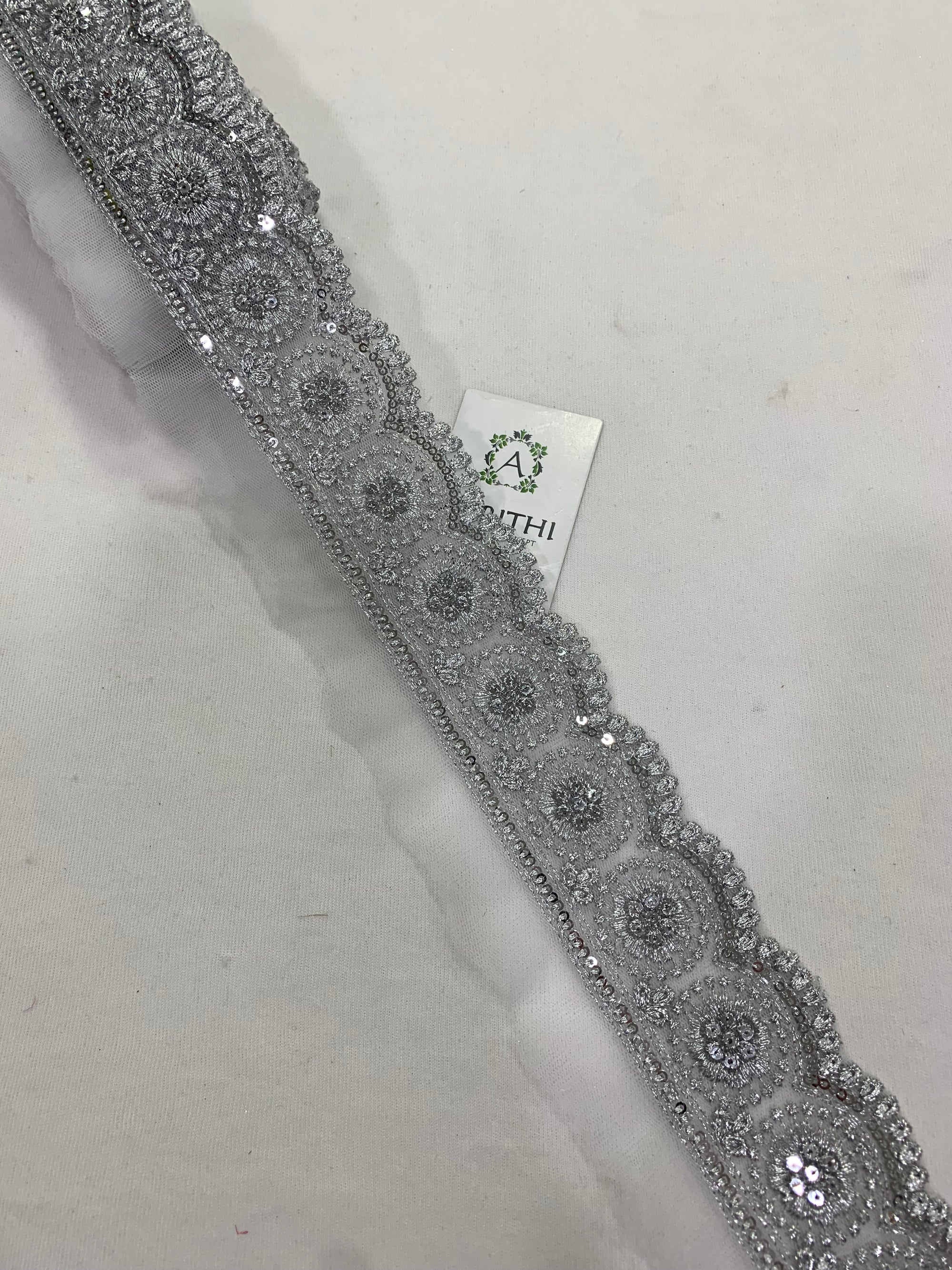 Embroidered lace 9 metres roll