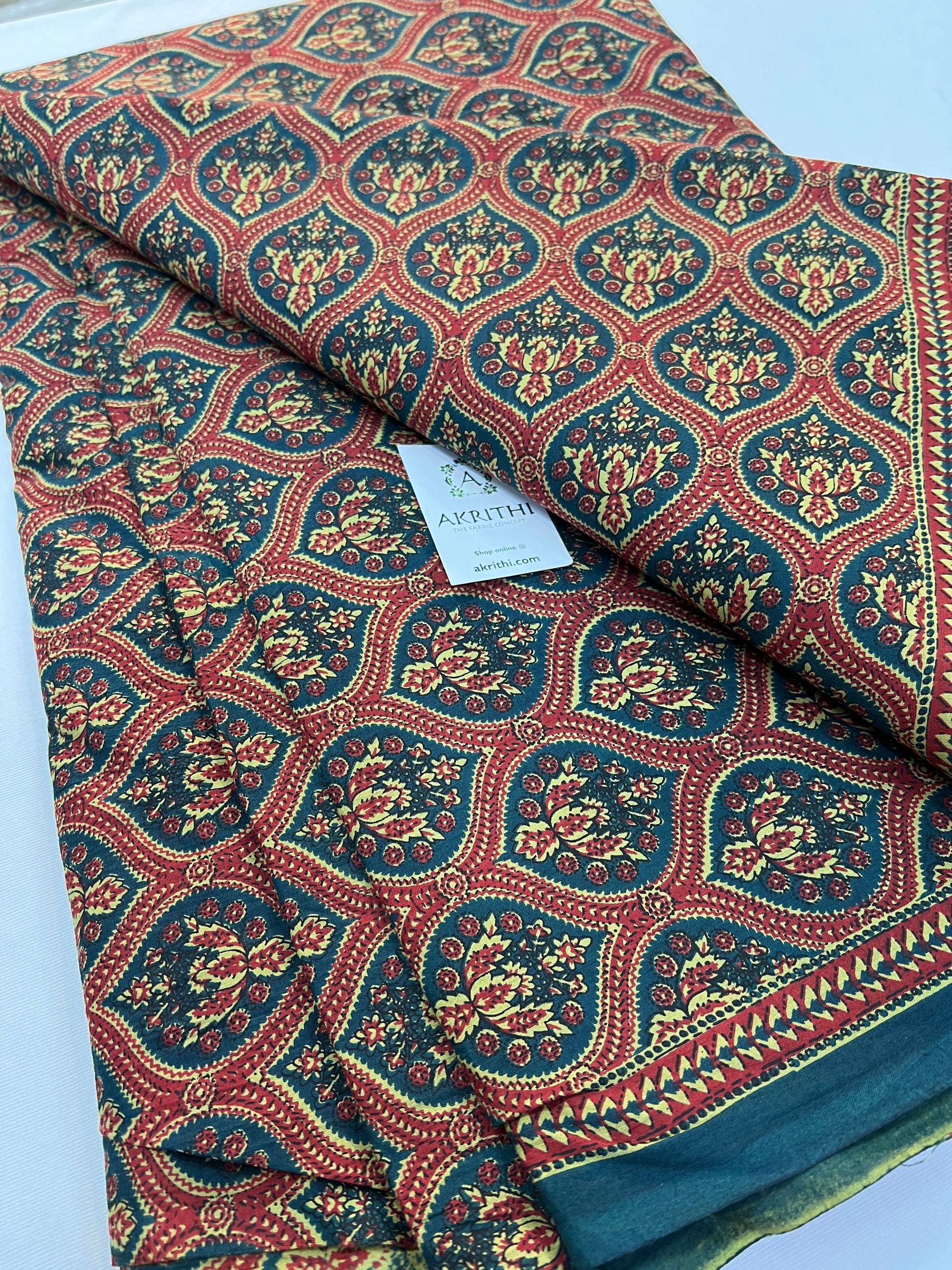 Printed pure cotton fabric