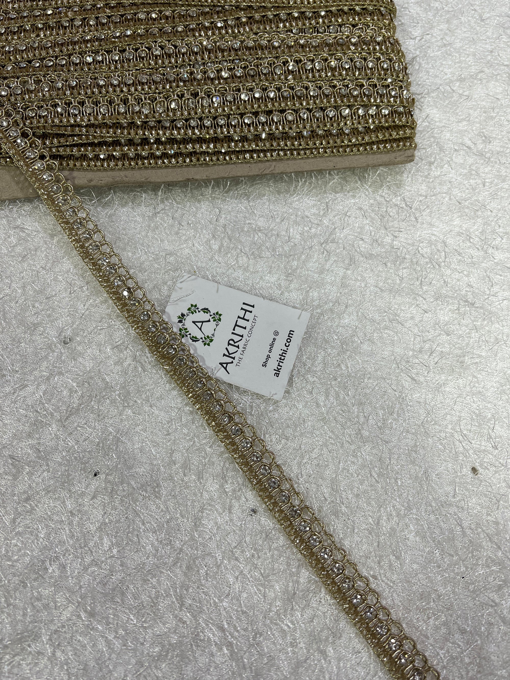 Embroidered lace 9 metres roll