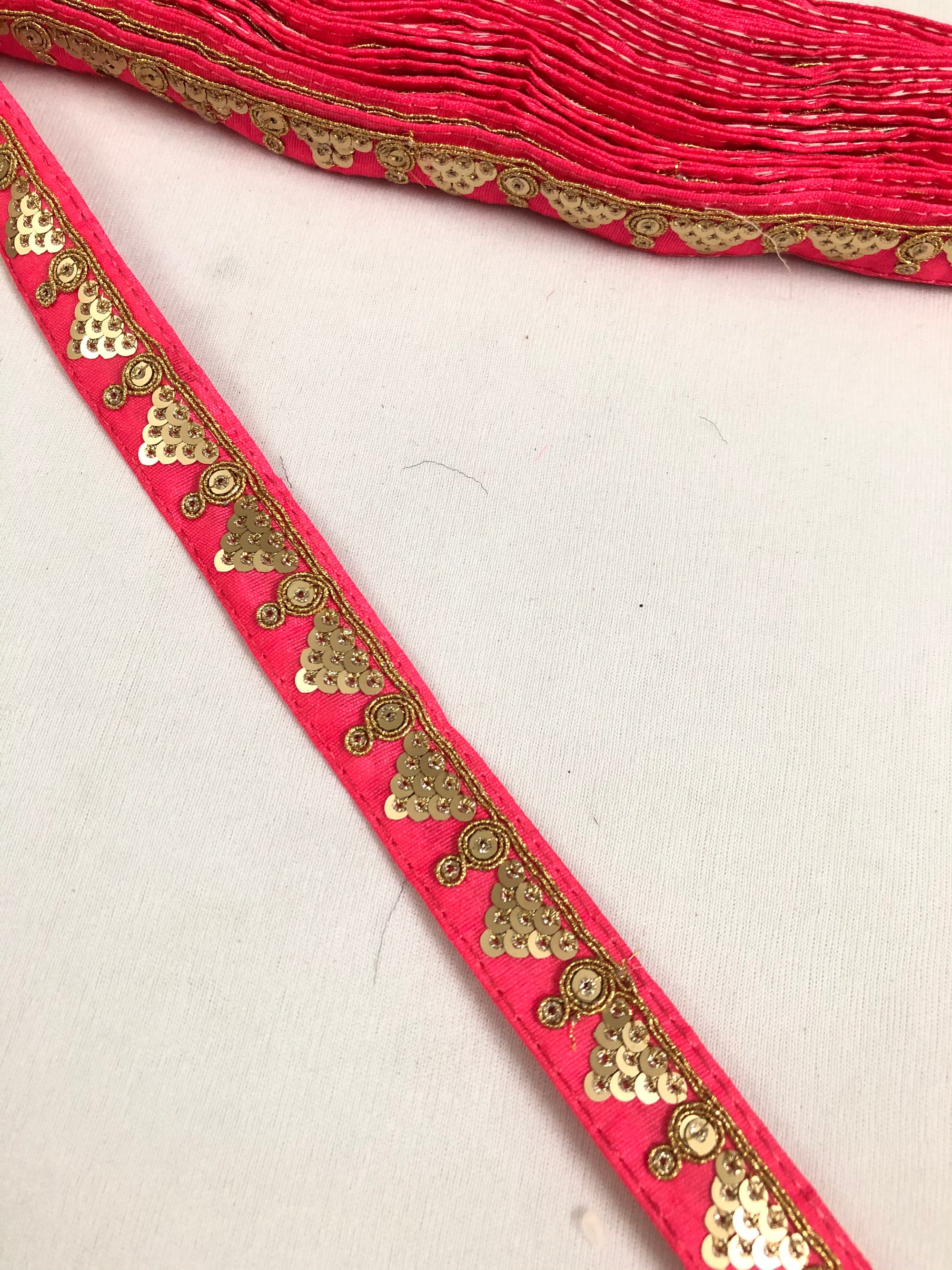 Embroidered lace 9 metres roll