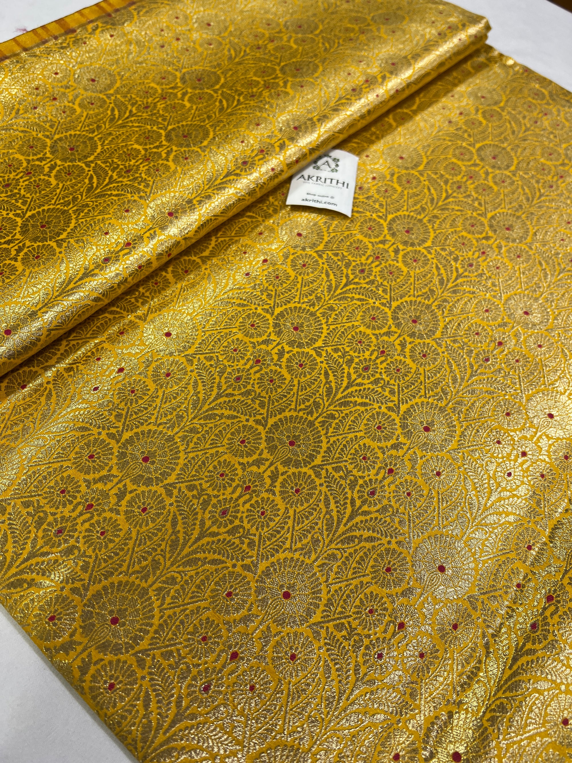 Handloom Banarasi brocade fabric