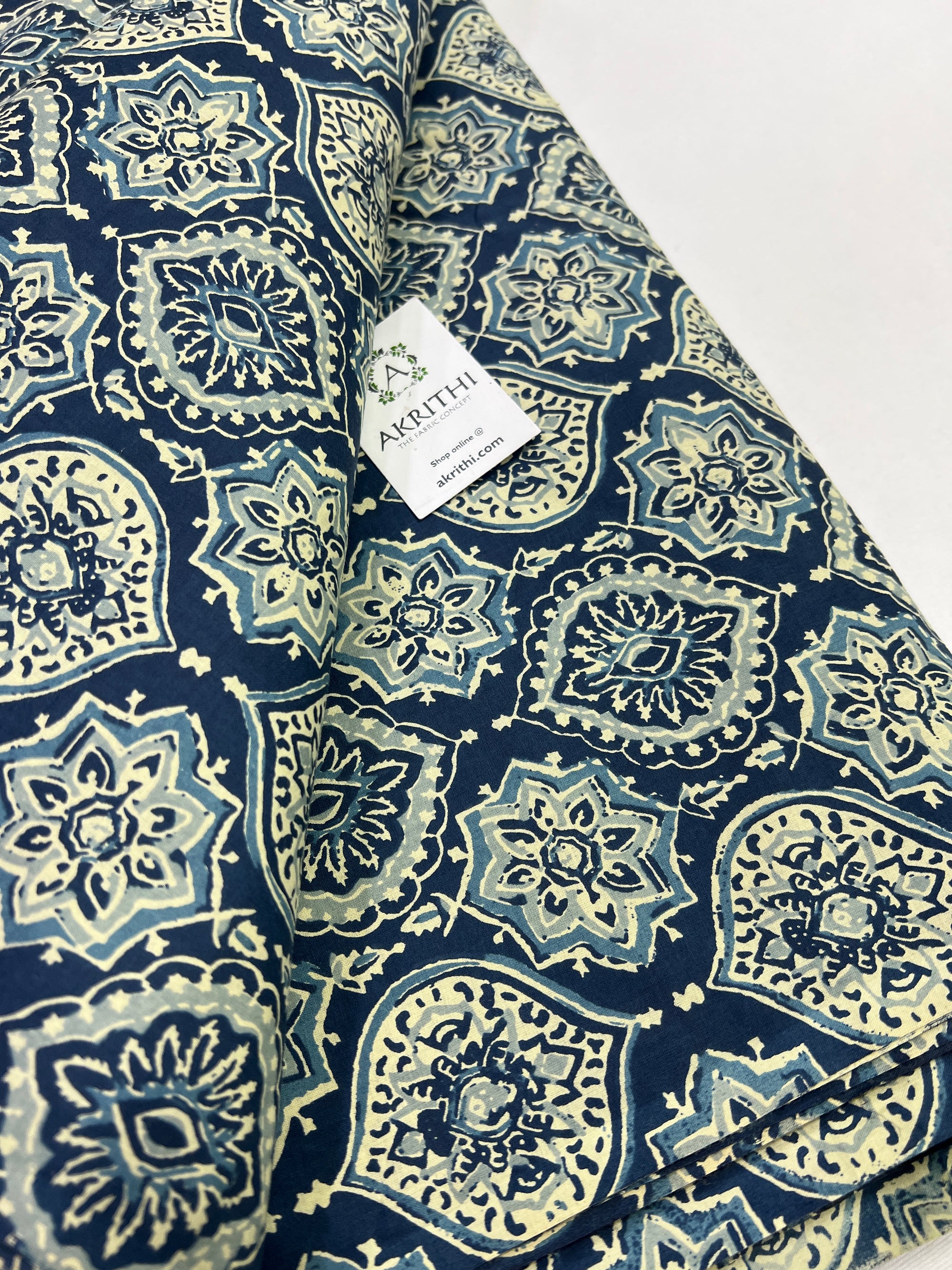 Printed pure cotton fabric