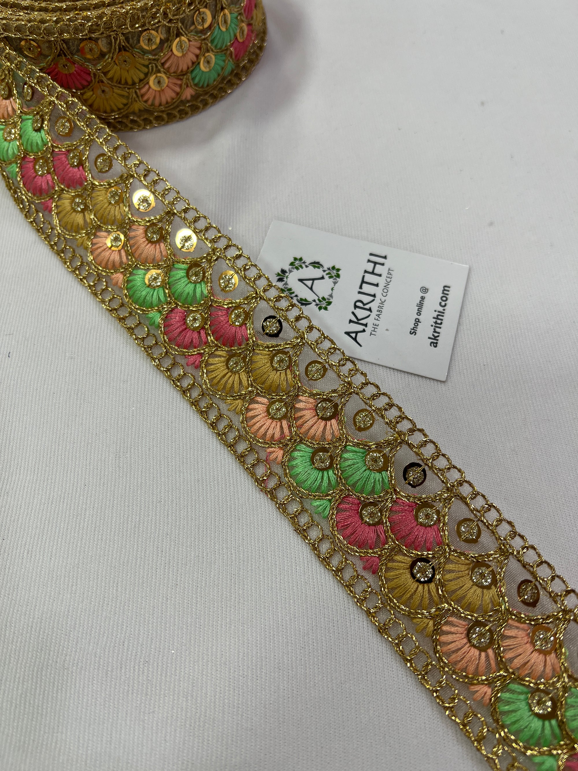 Embroidered lace 9 metres roll