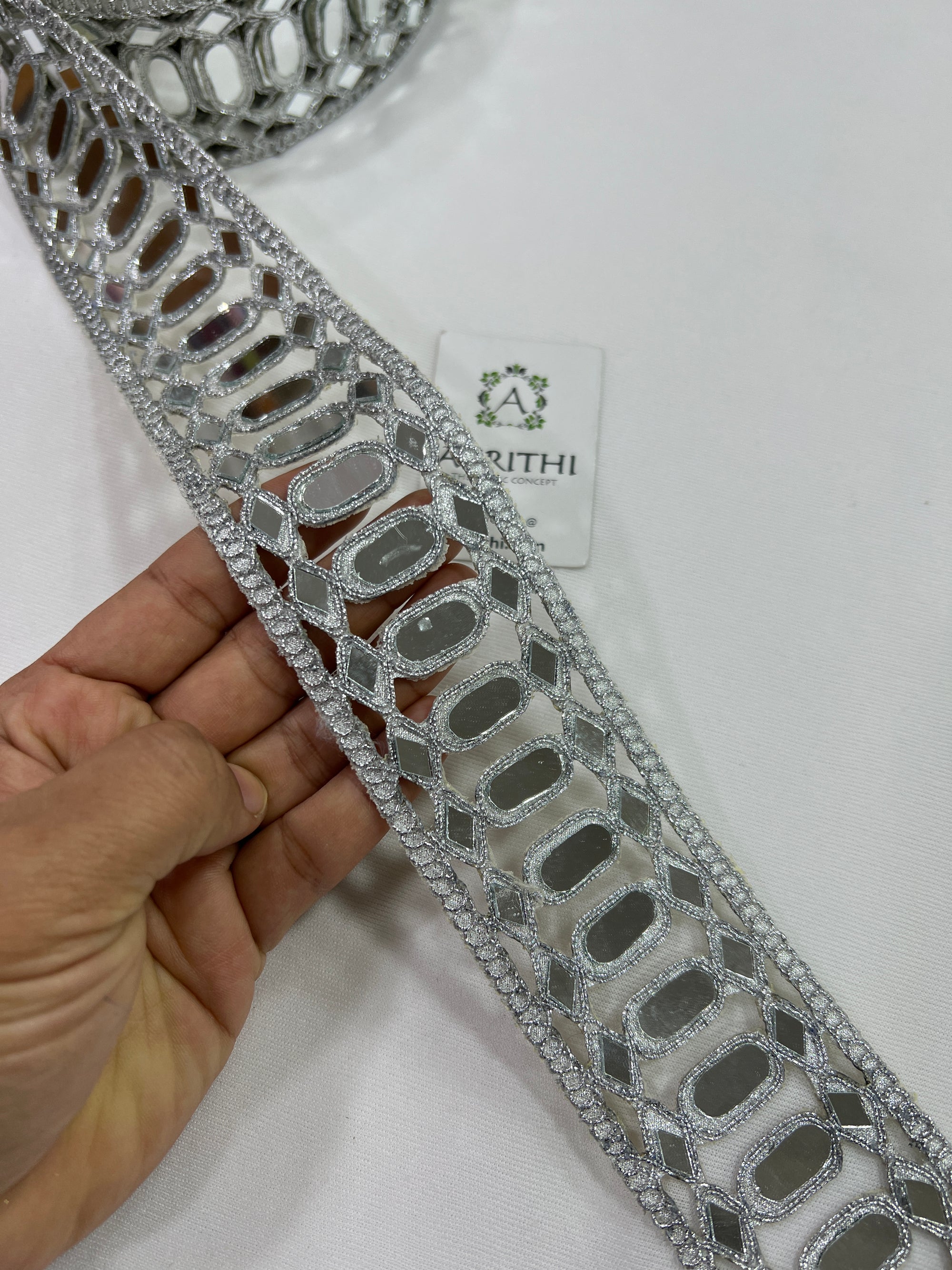 Mirror lace 9 metres roll