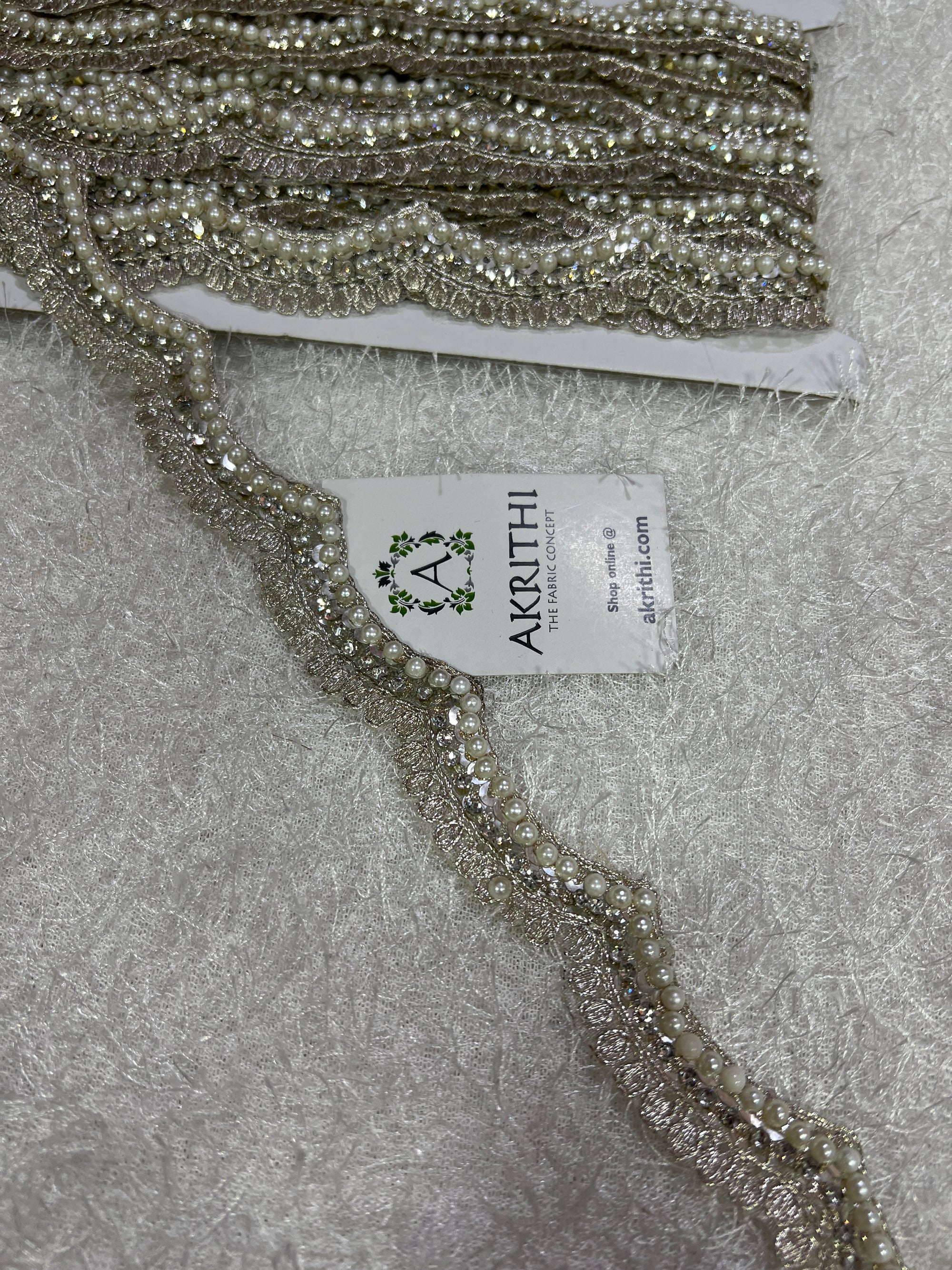 Embroidered lace 9 metres roll