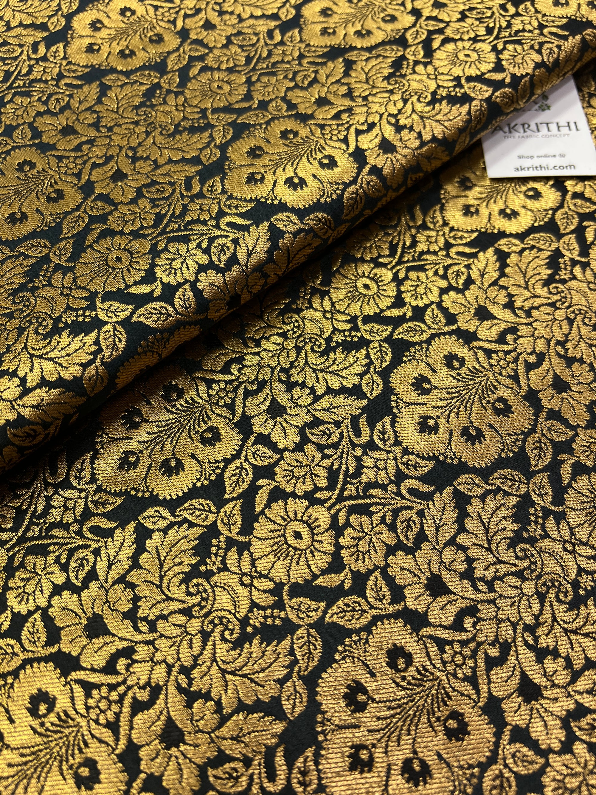 Handloom Banarasi brocade fabric 80 CM CUT