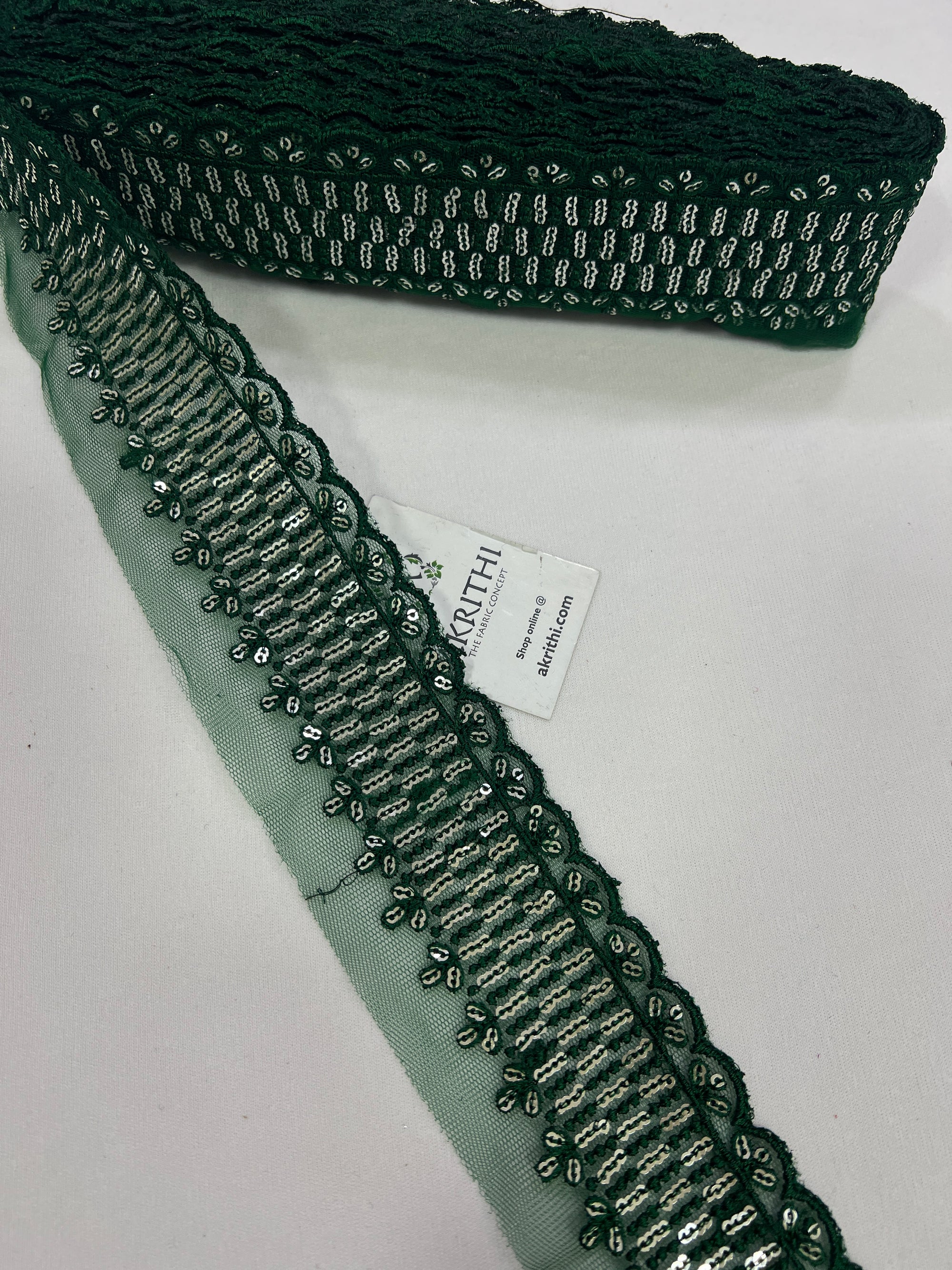 Embroidered lace 9 metres roll
