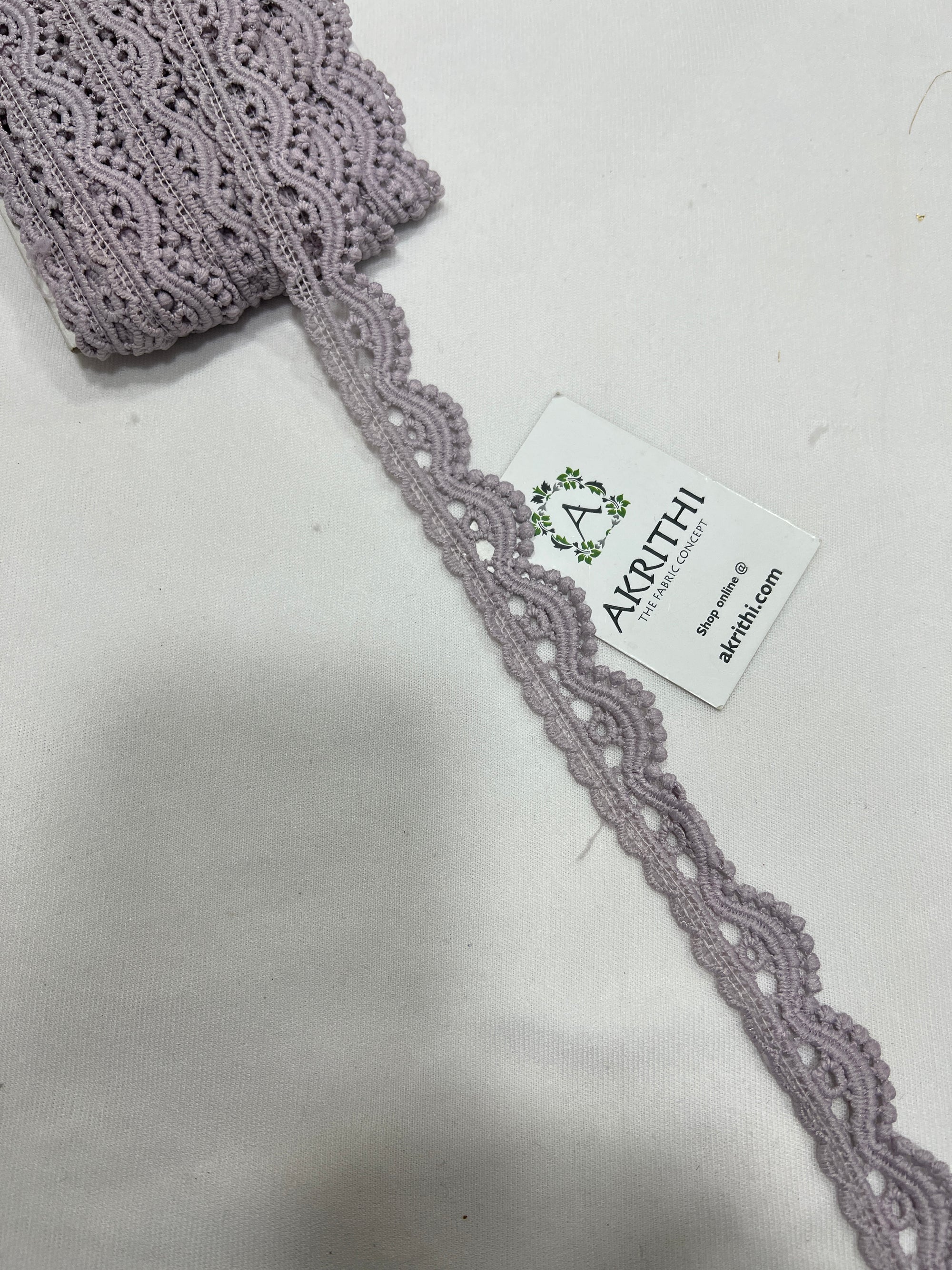 Lace per metre