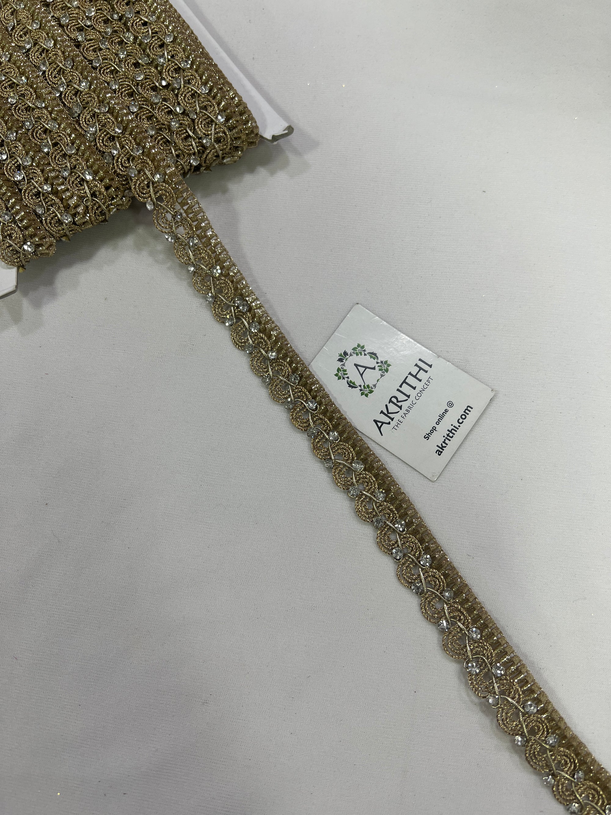 Embroidered lace 9 metres roll