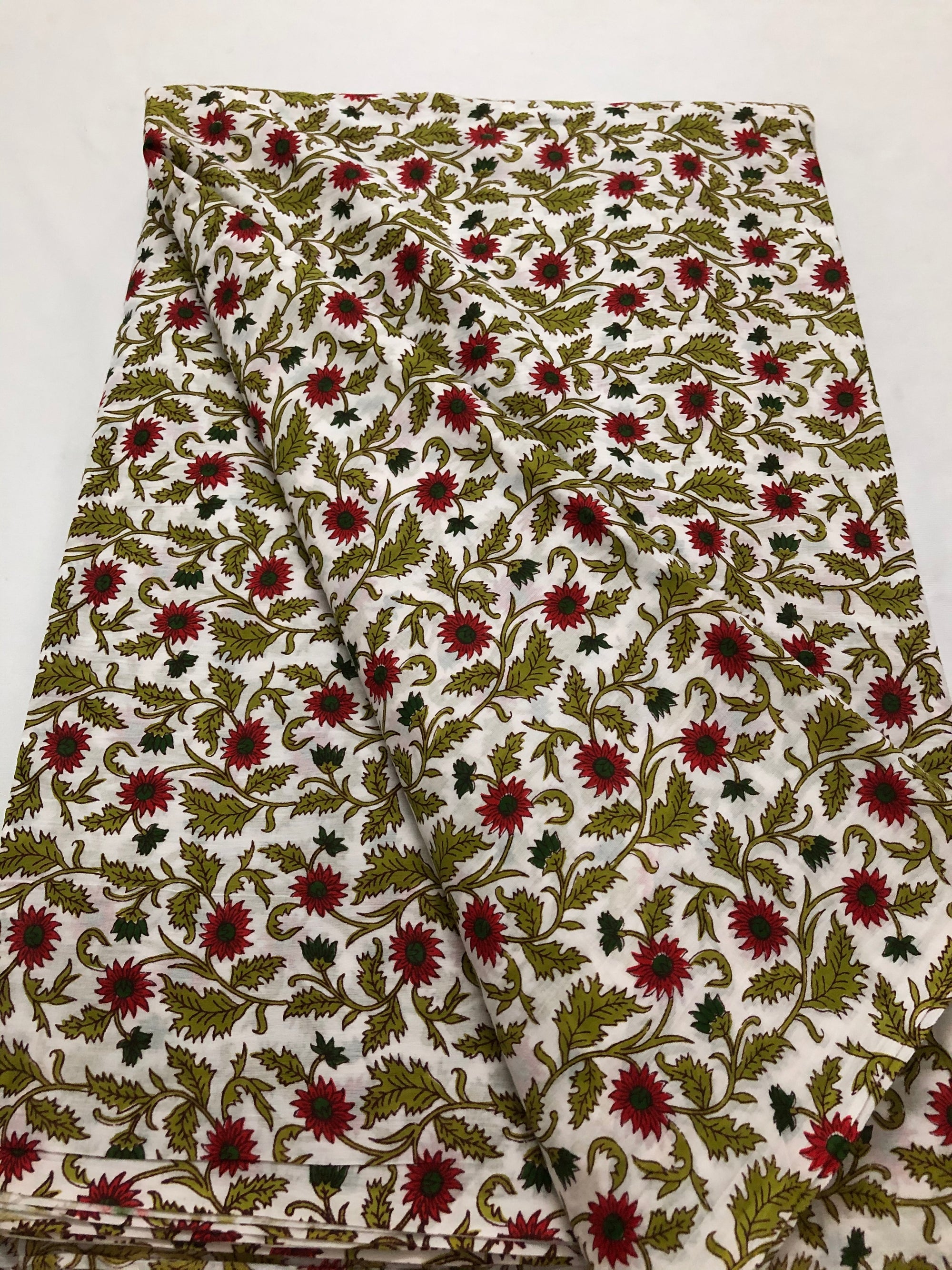 Printed cotton fabric 1.25 metres cut