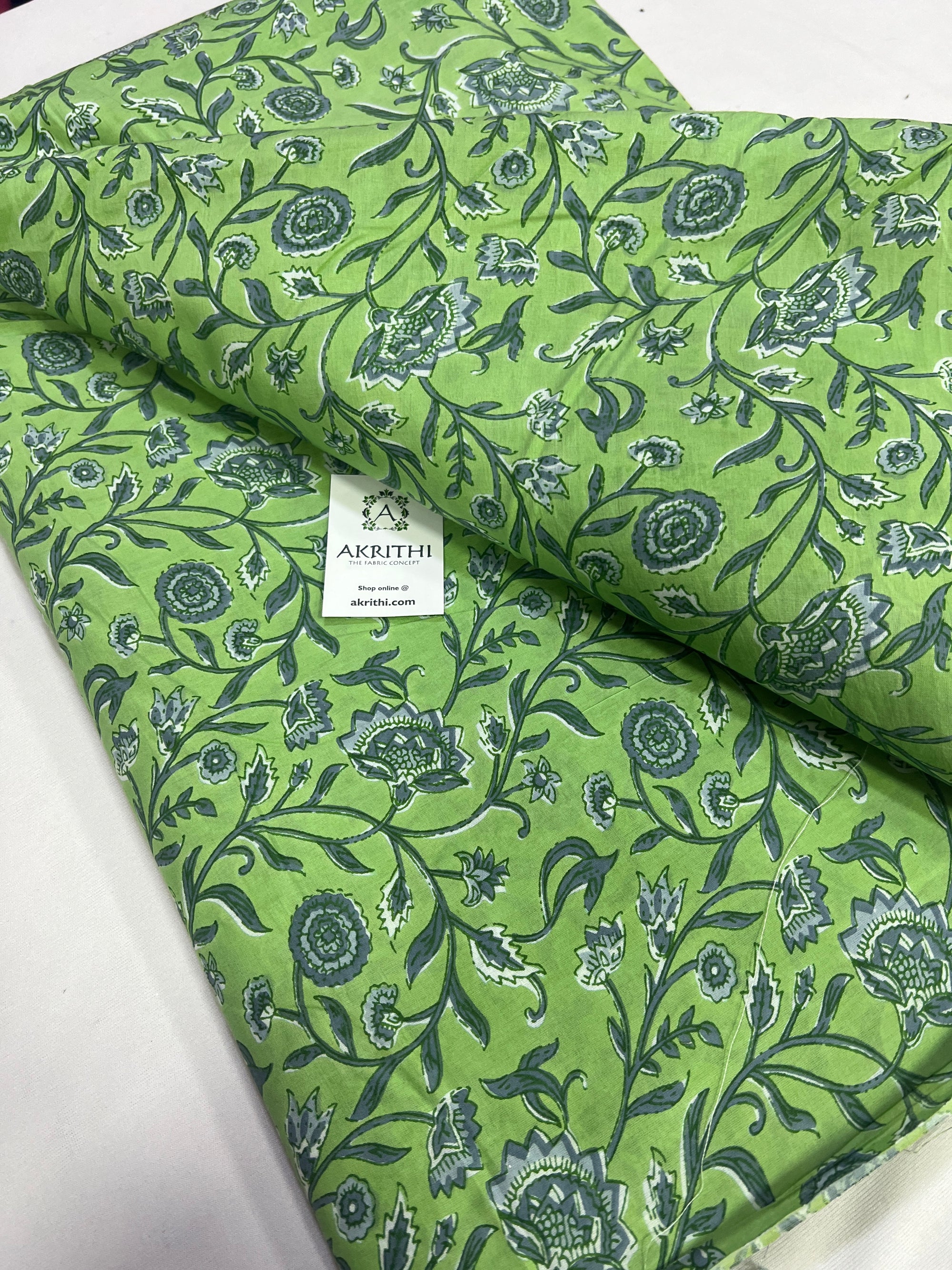 Printed pure cotton fabric