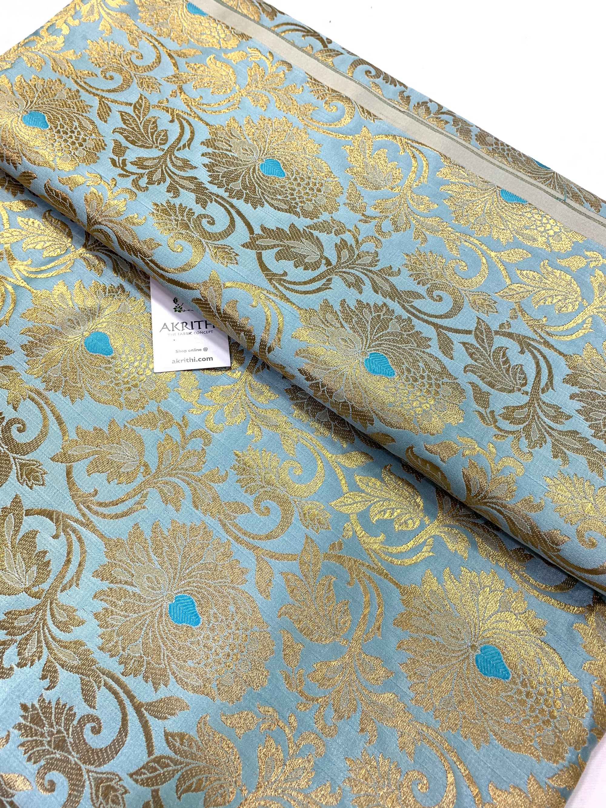 Handloom Banarasi brocade fabric 40 CM CUT