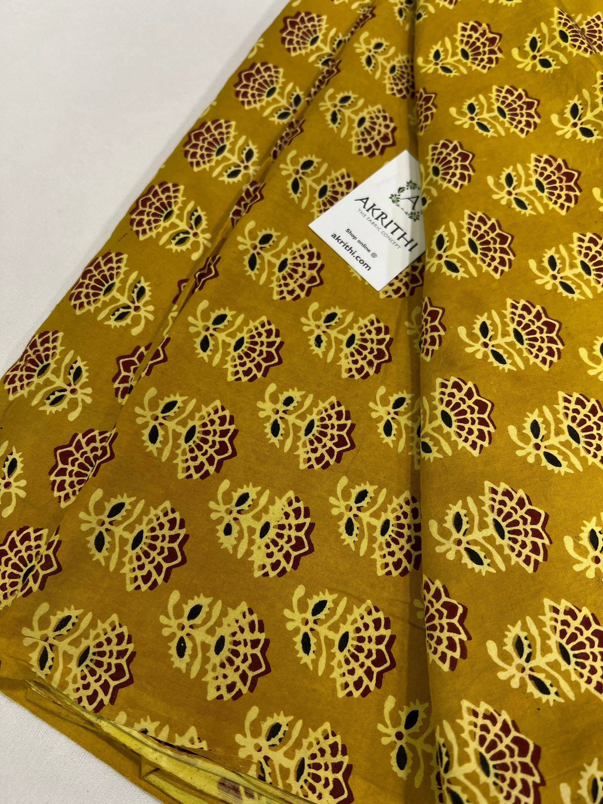 Printed pure cotton fabric