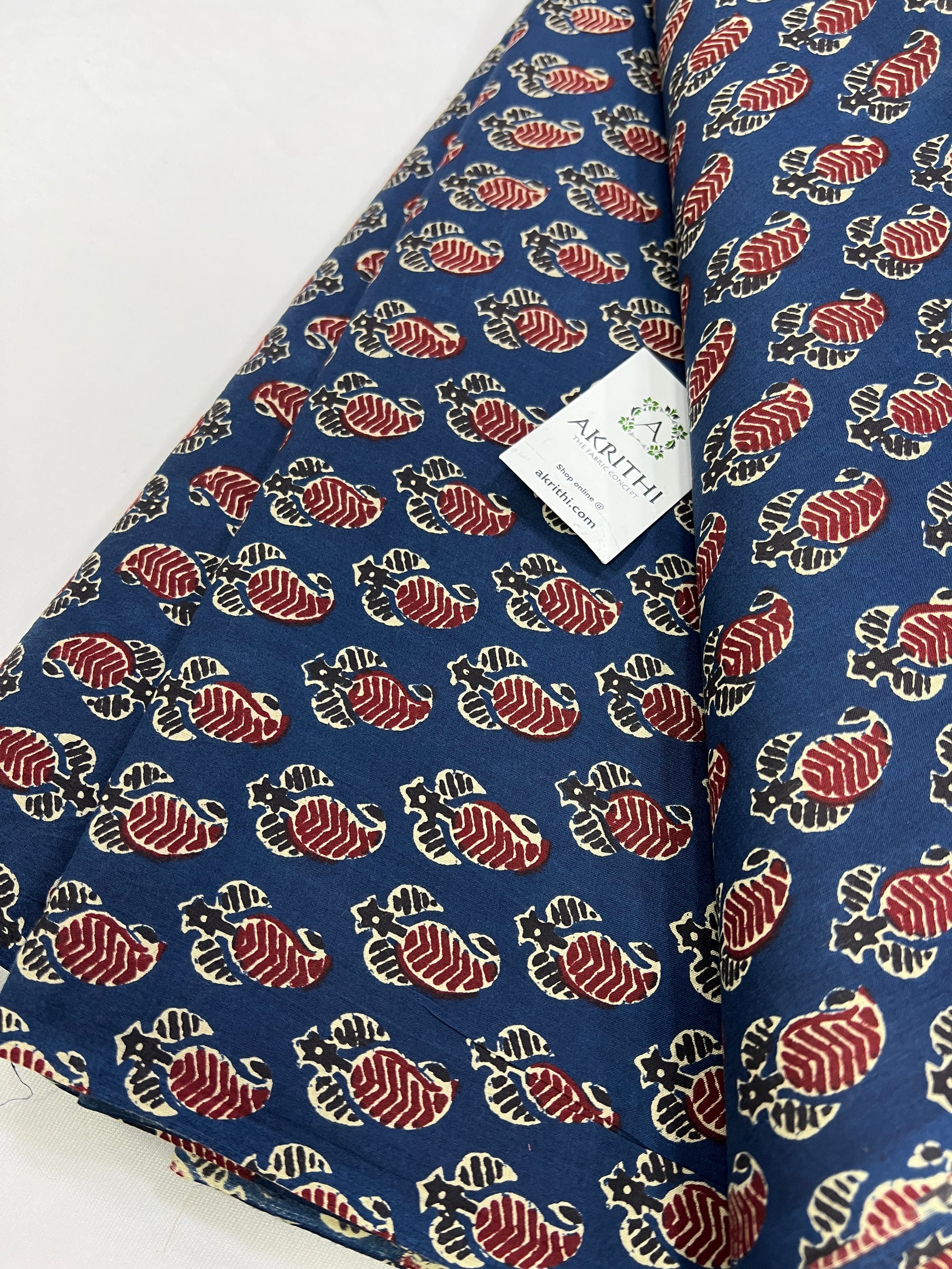 Printed pure cotton fabric