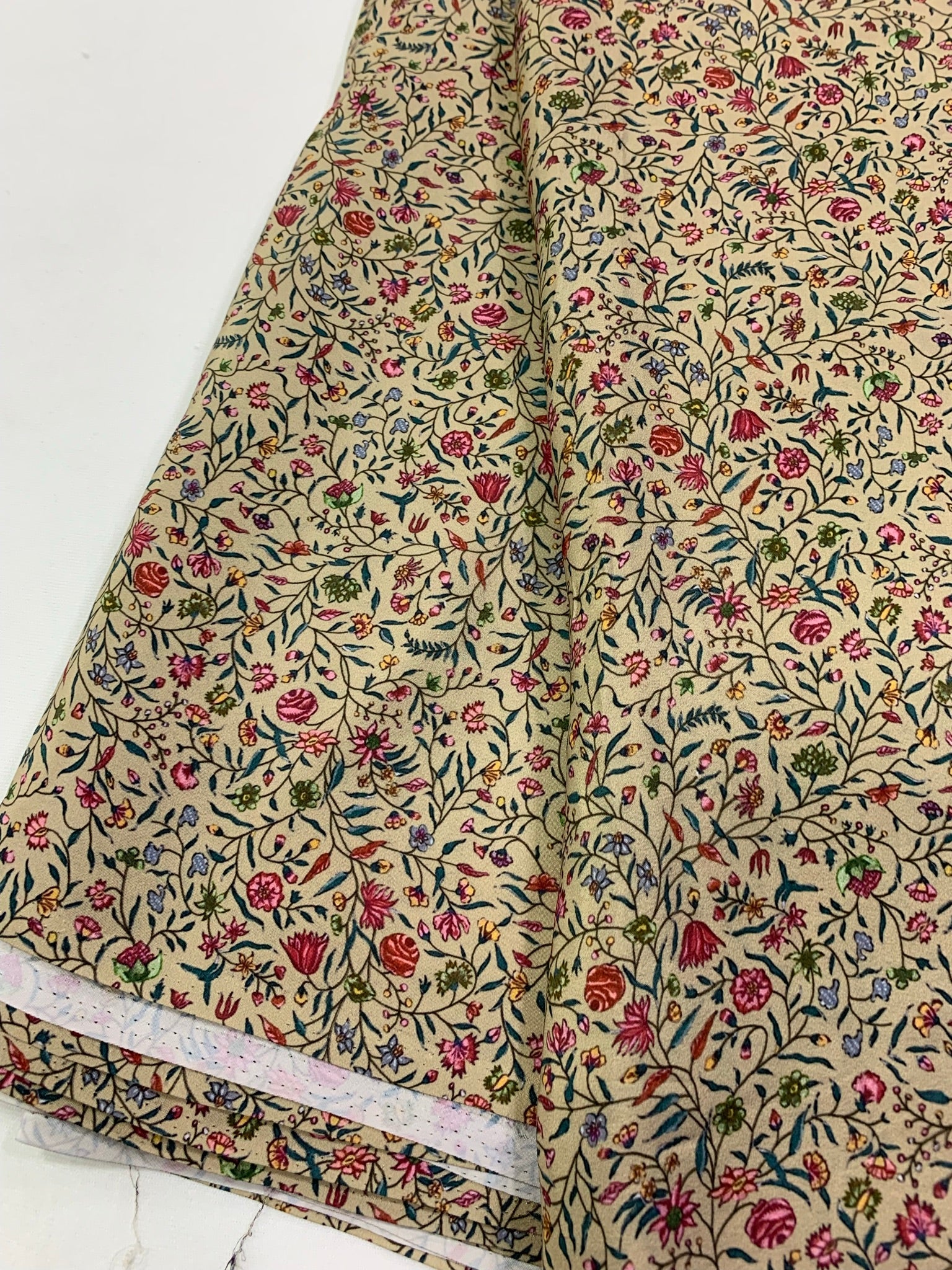 Digital floral Printed crepe fabric