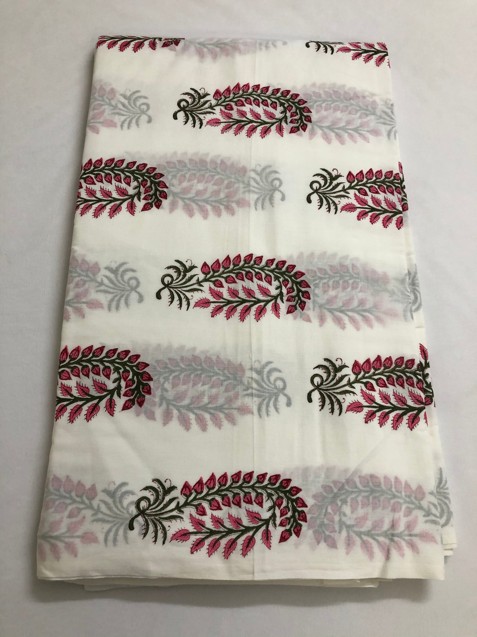 Printed mul cotton fabric