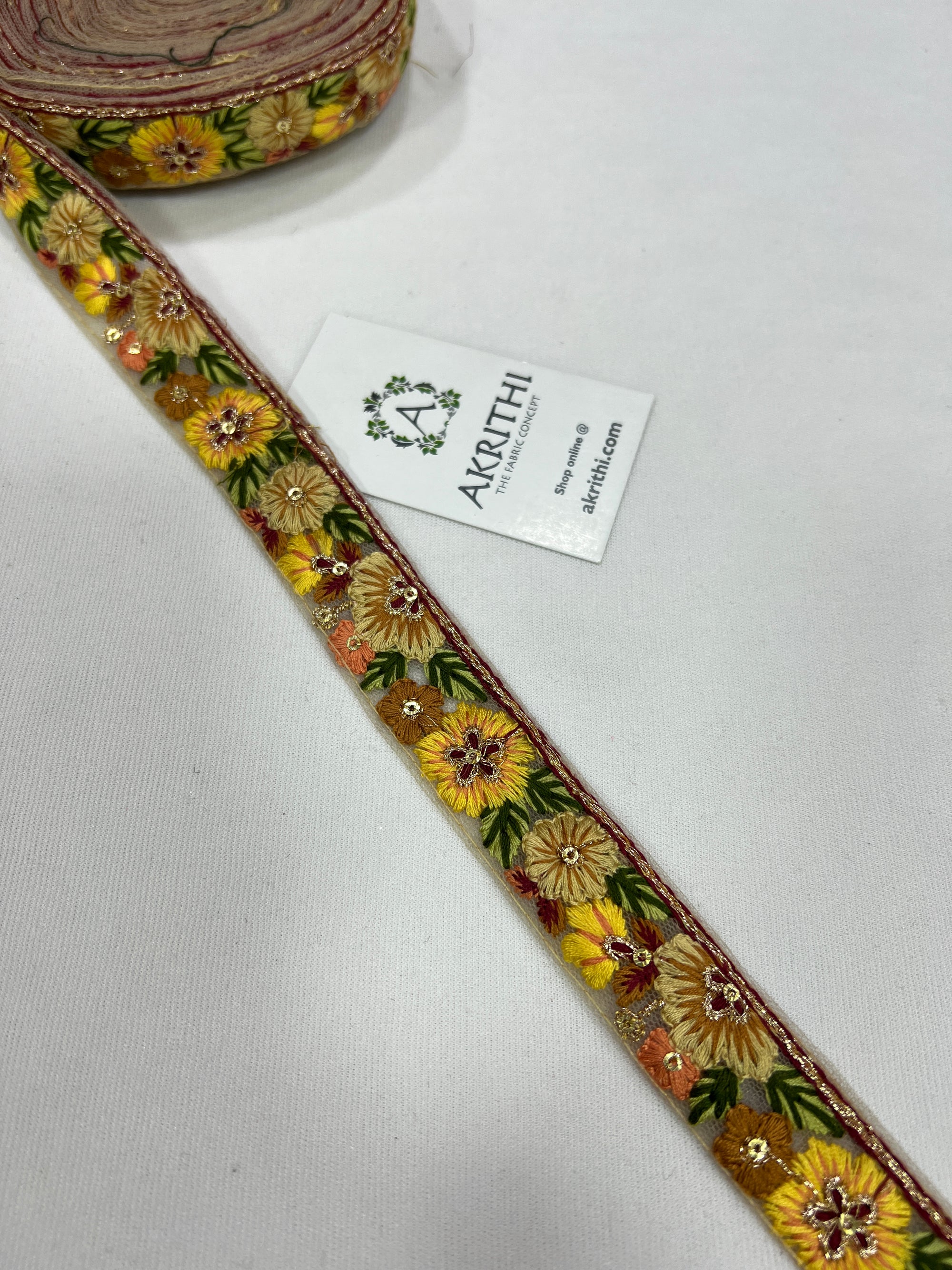 Embroidered lace 9 metres roll