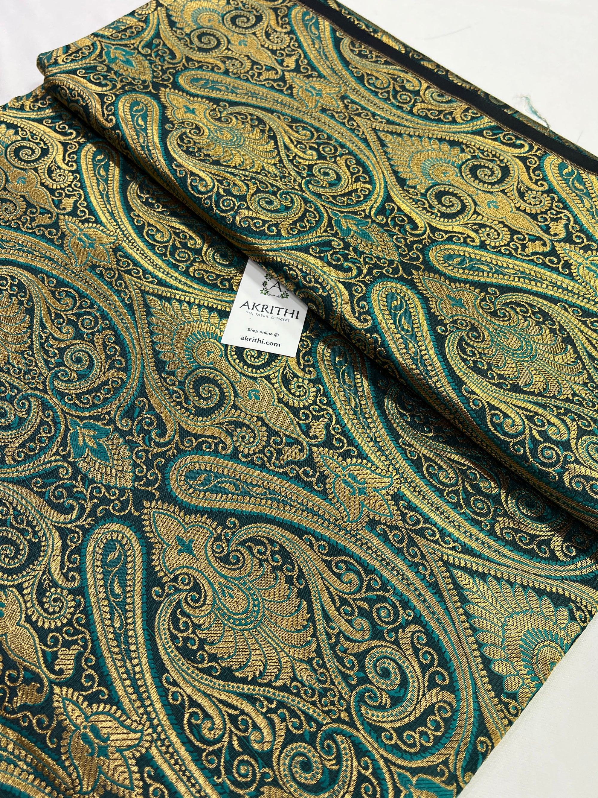 Handloom Banarasi brocade fabric