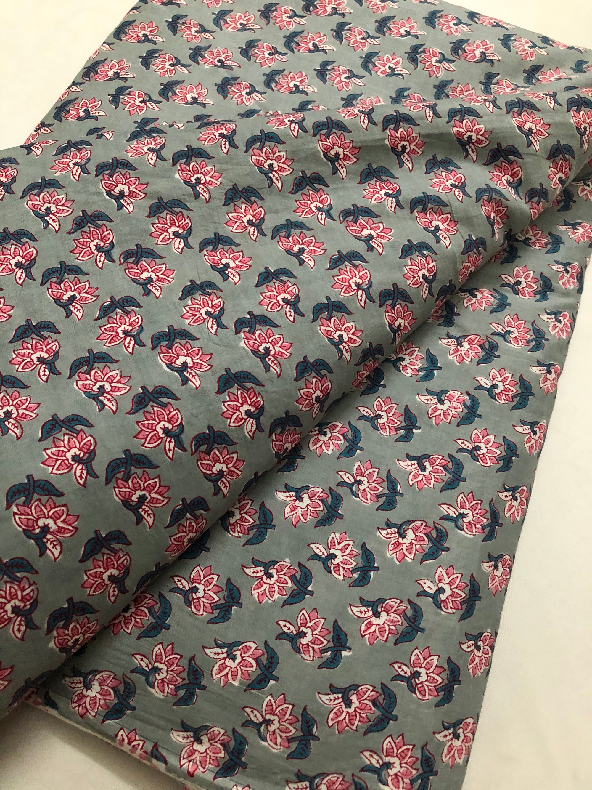 Printed cotton fabric 1.5 metres cut