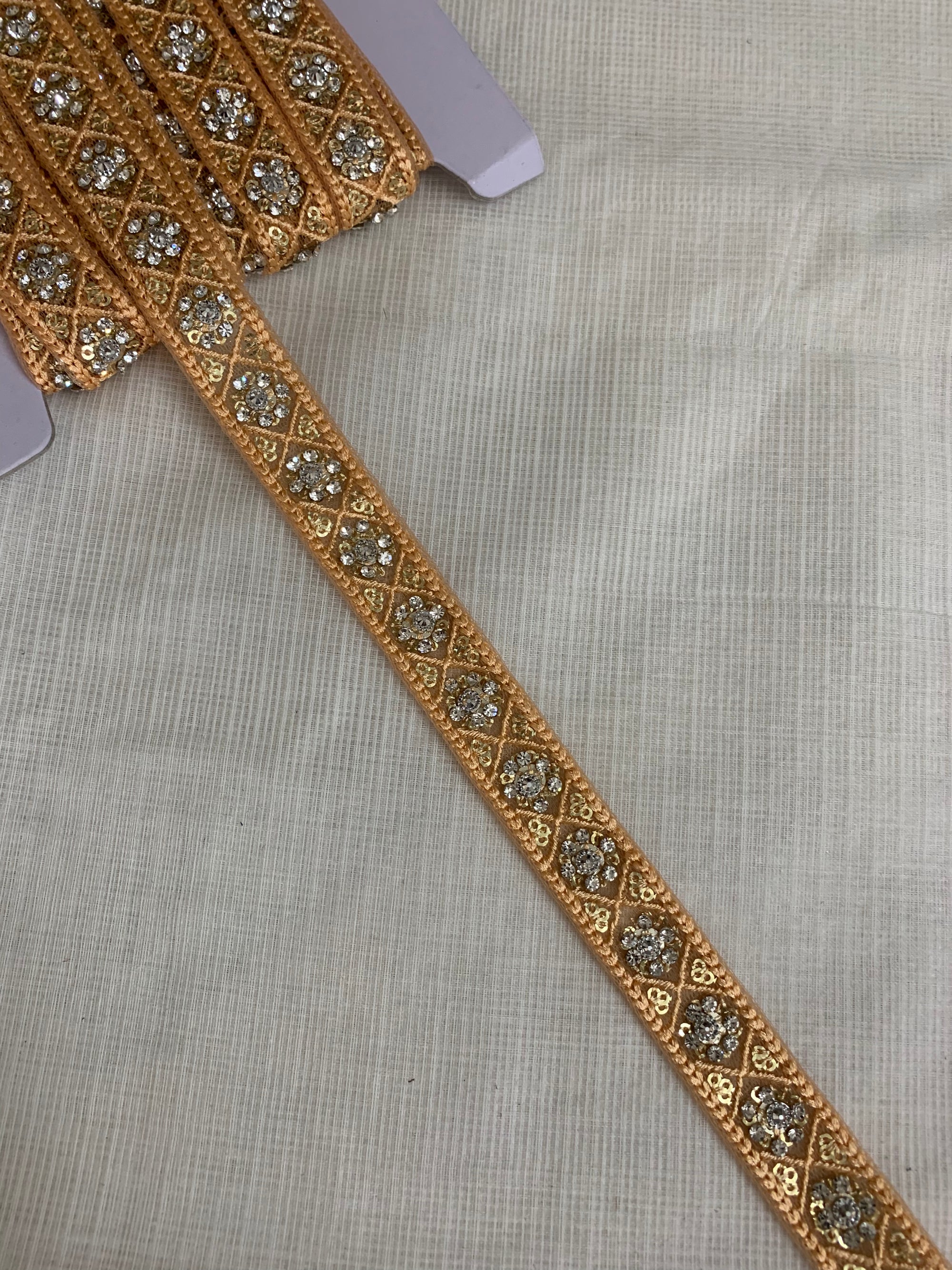 Embroidered lace 9 metres roll