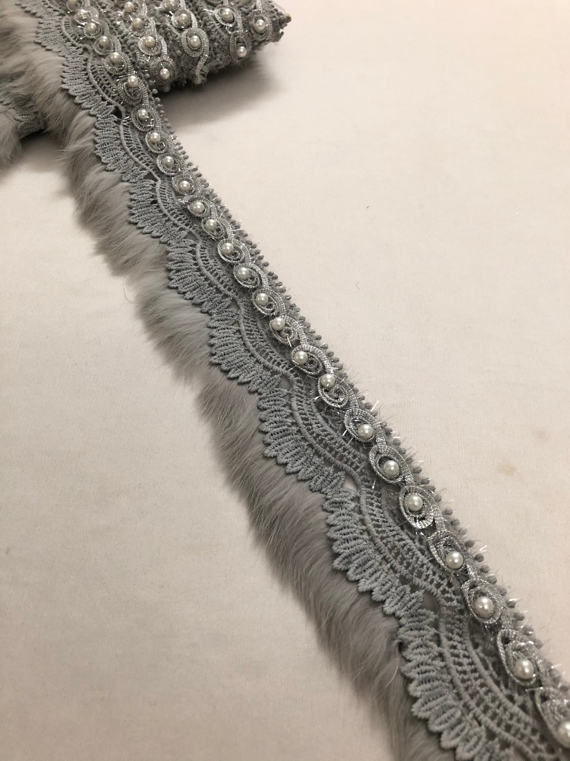 Embroidered lace 9 metres roll